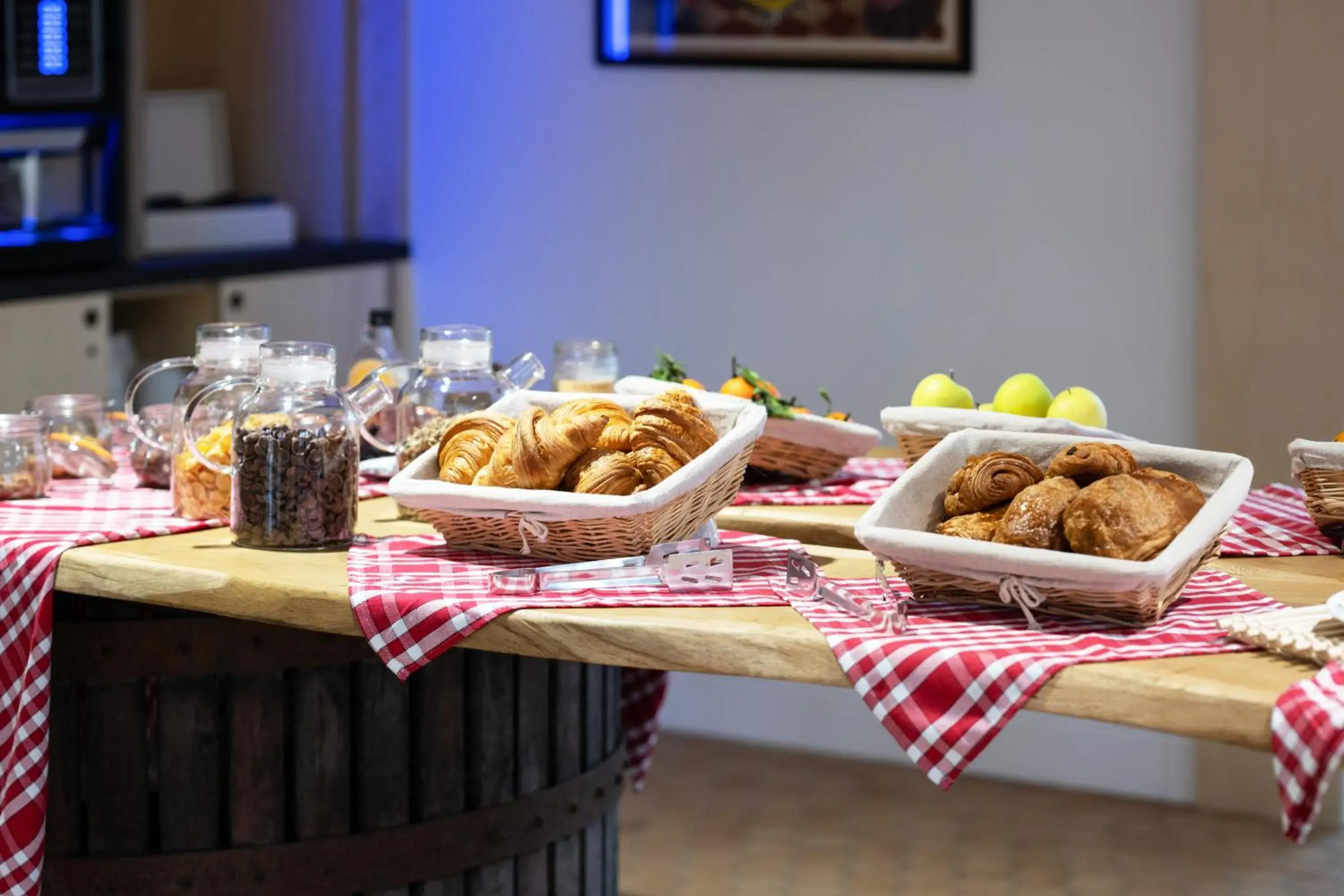 Breakfast in greet Hotel Chatellerault Breakfast in greet Hotel Chatellerault