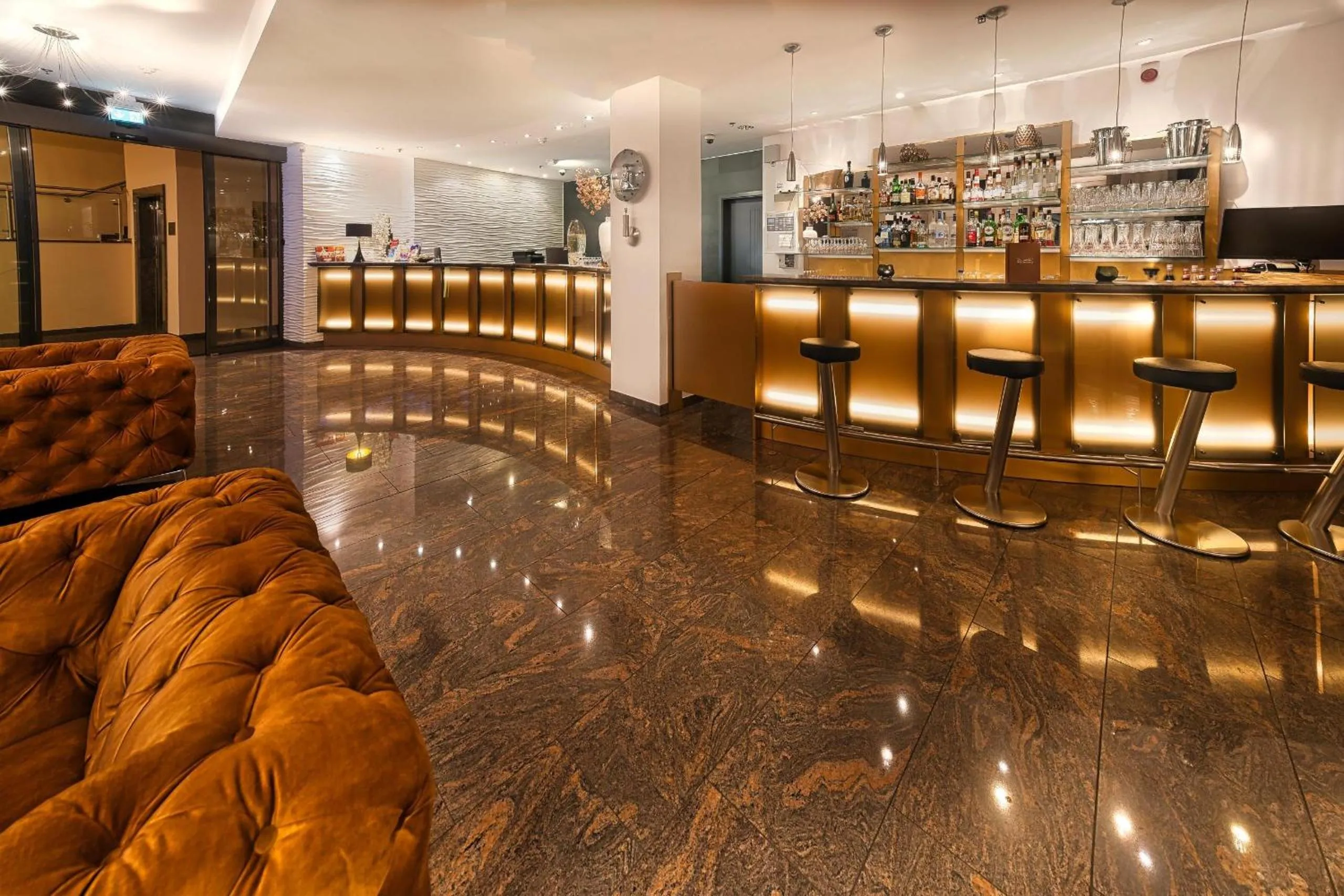 Lobby or reception in City Hotel Isar-Residenz