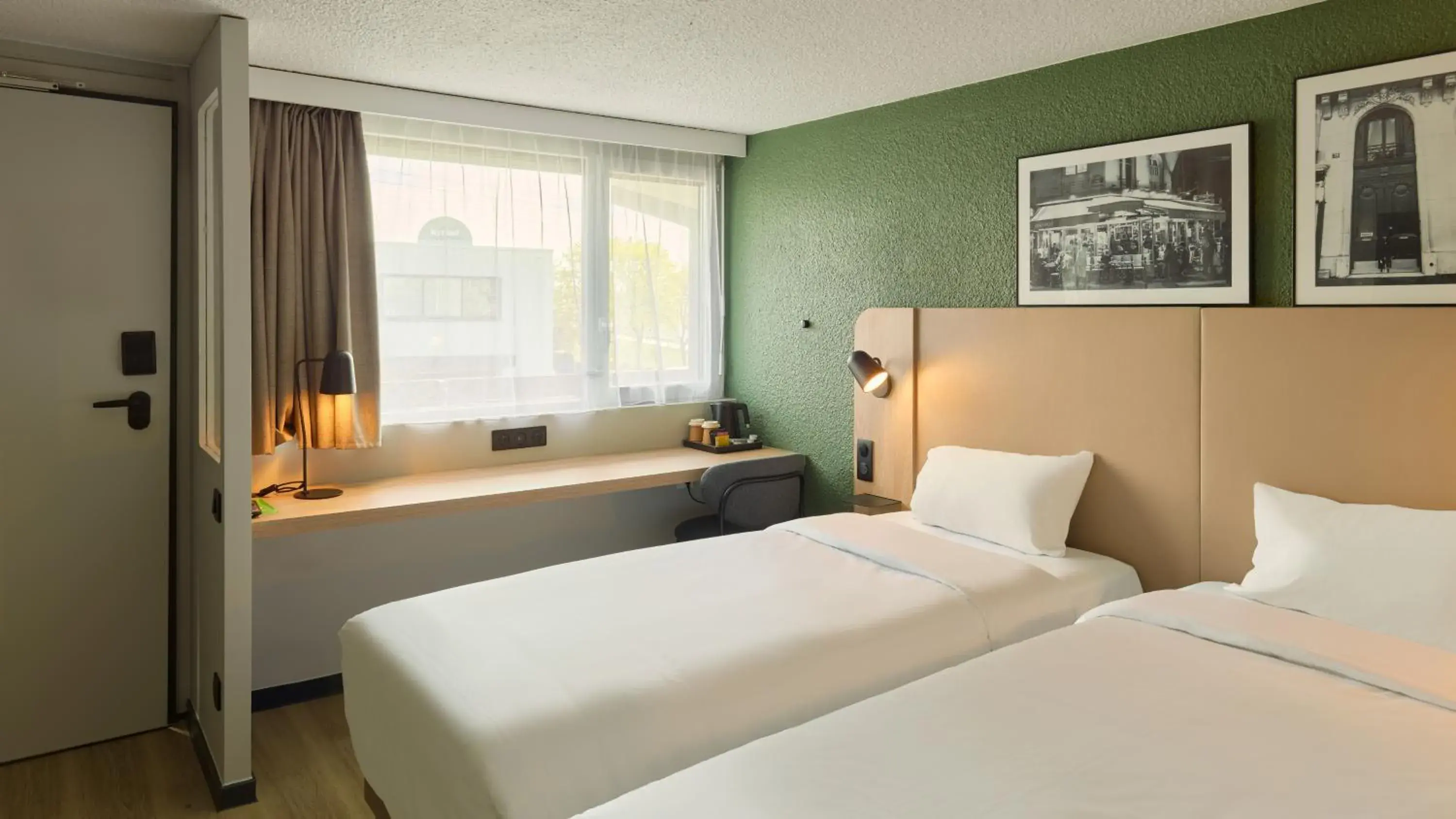 Bed in Campanile Saint-Germain-En-Laye Bed in Campanile Saint-Germain-En-Laye