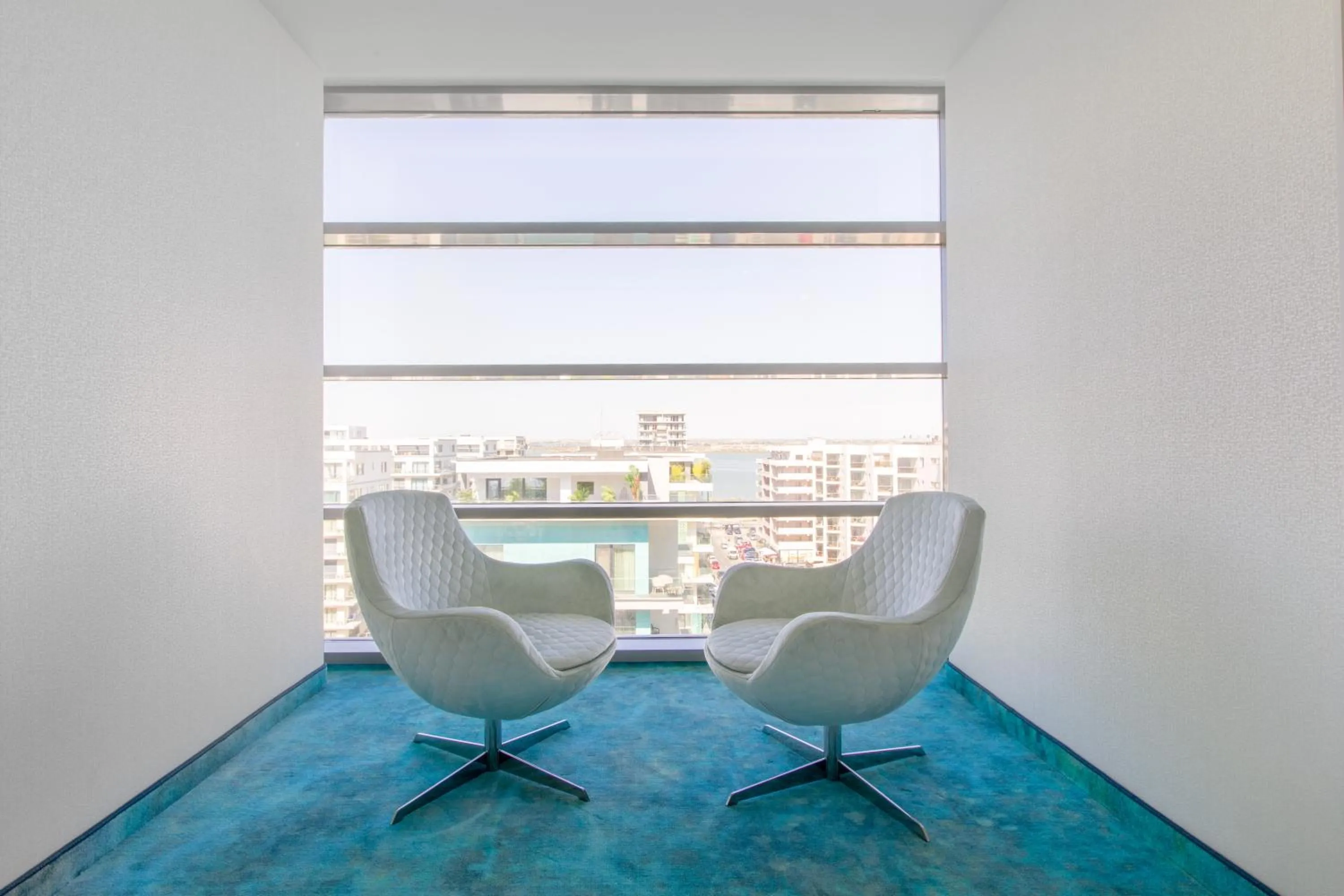 Property building in Hotel Opera Mamaia