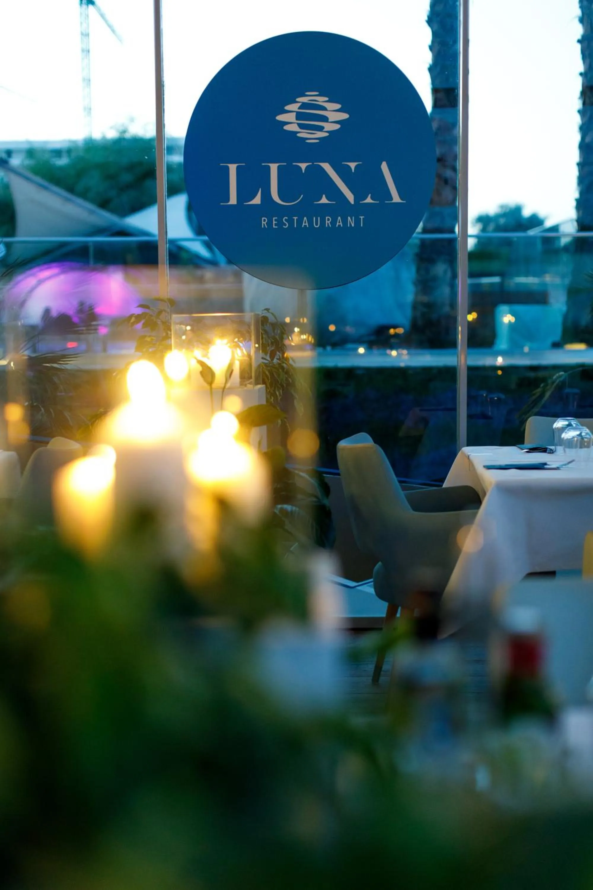 Restaurant/places to eat in Hotel Opera Mamaia