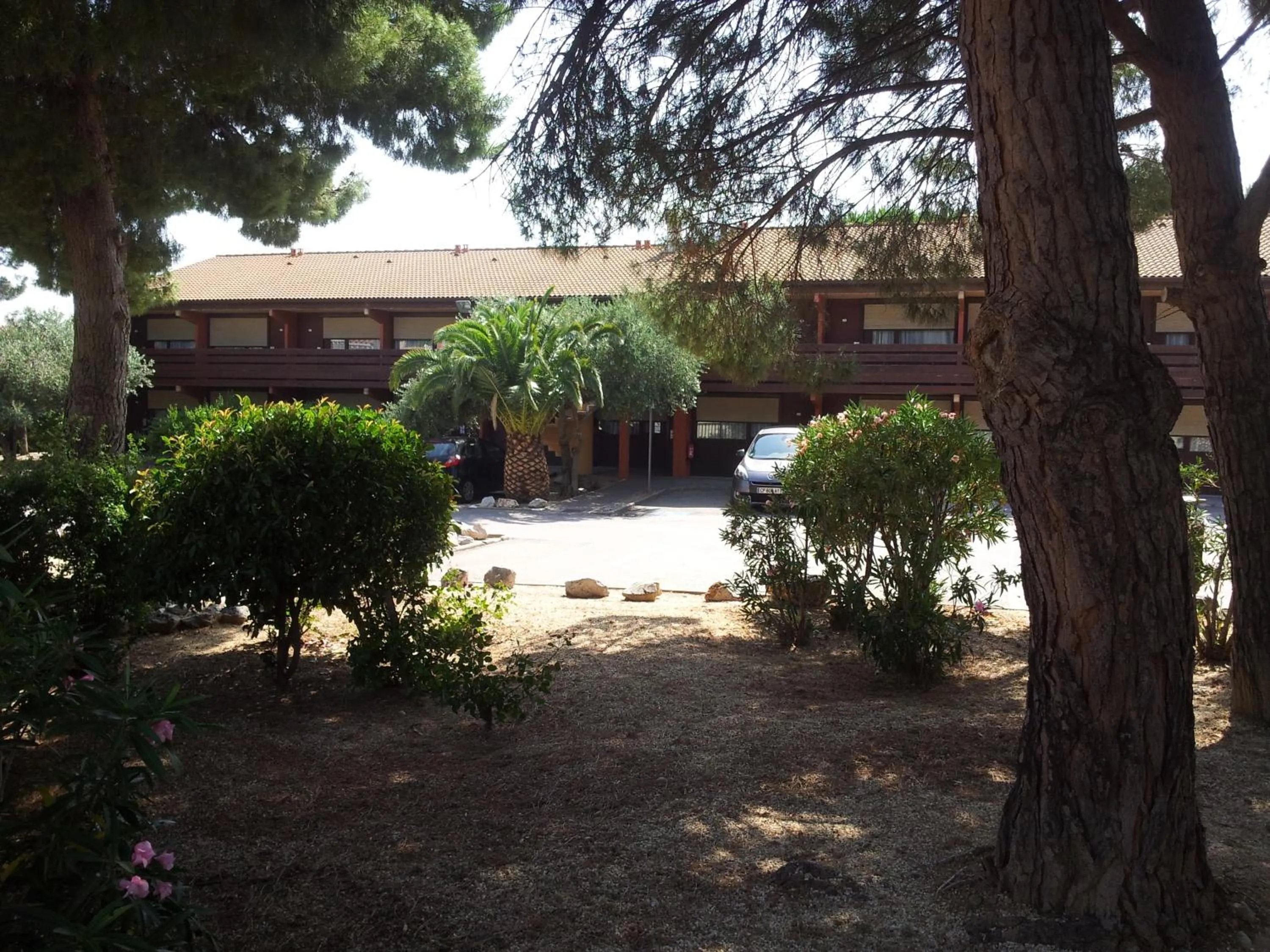 Triple Room (1 Double Bed + 1 Single Bed) in Campanile Perpignan Sud