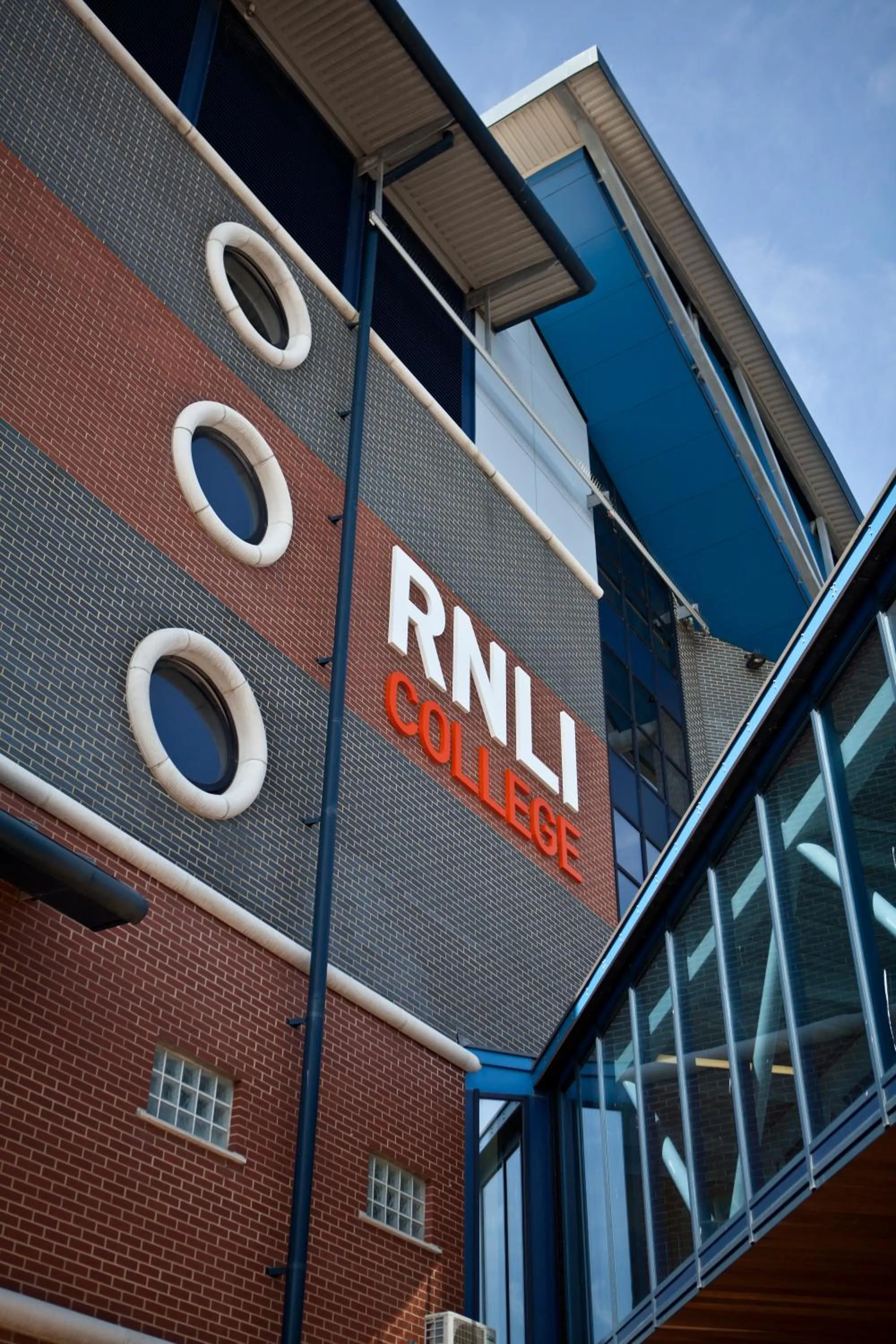 Facade/entrance in RNLI College