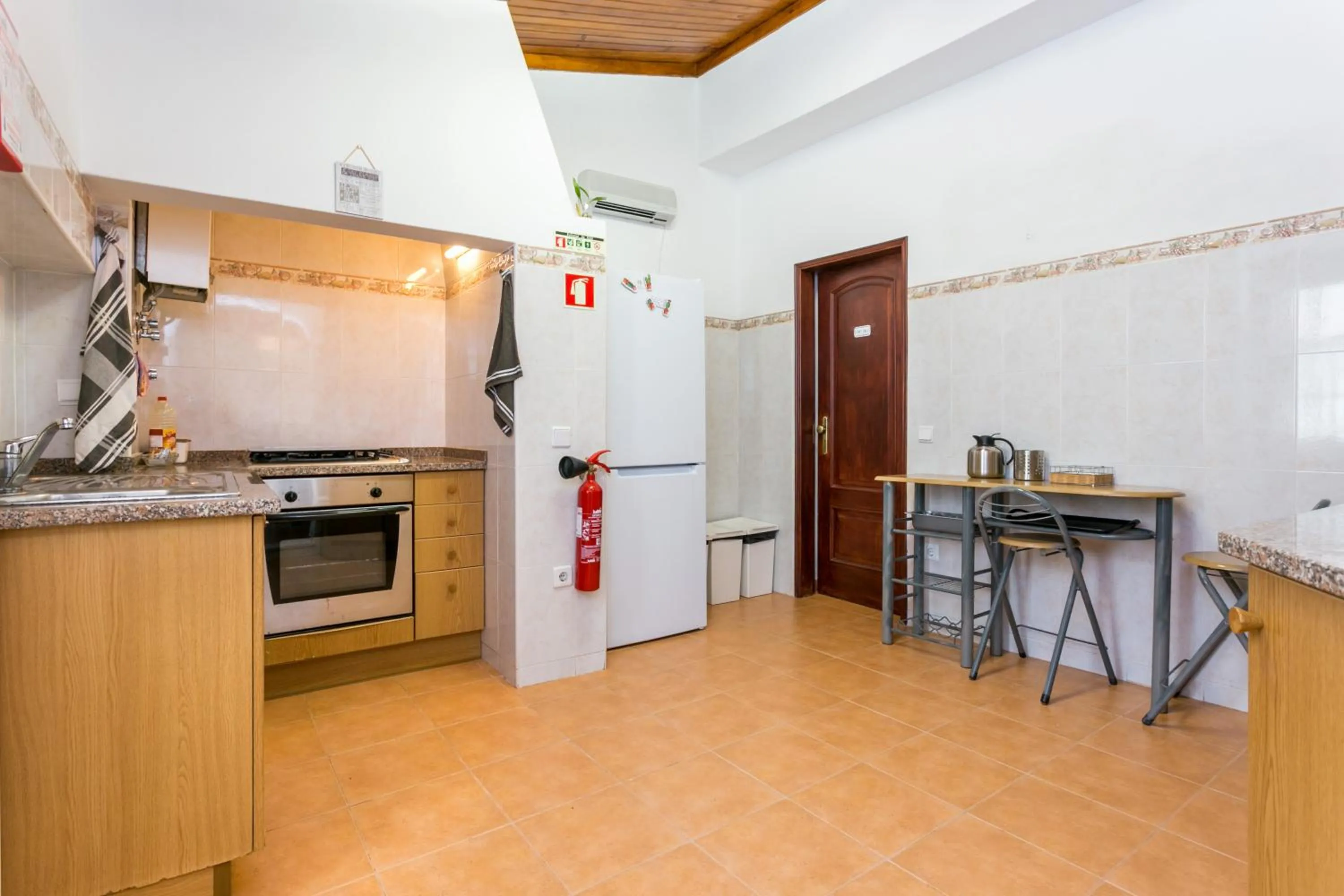 Coffee/tea facilities in 3 Marias Garden House B&B