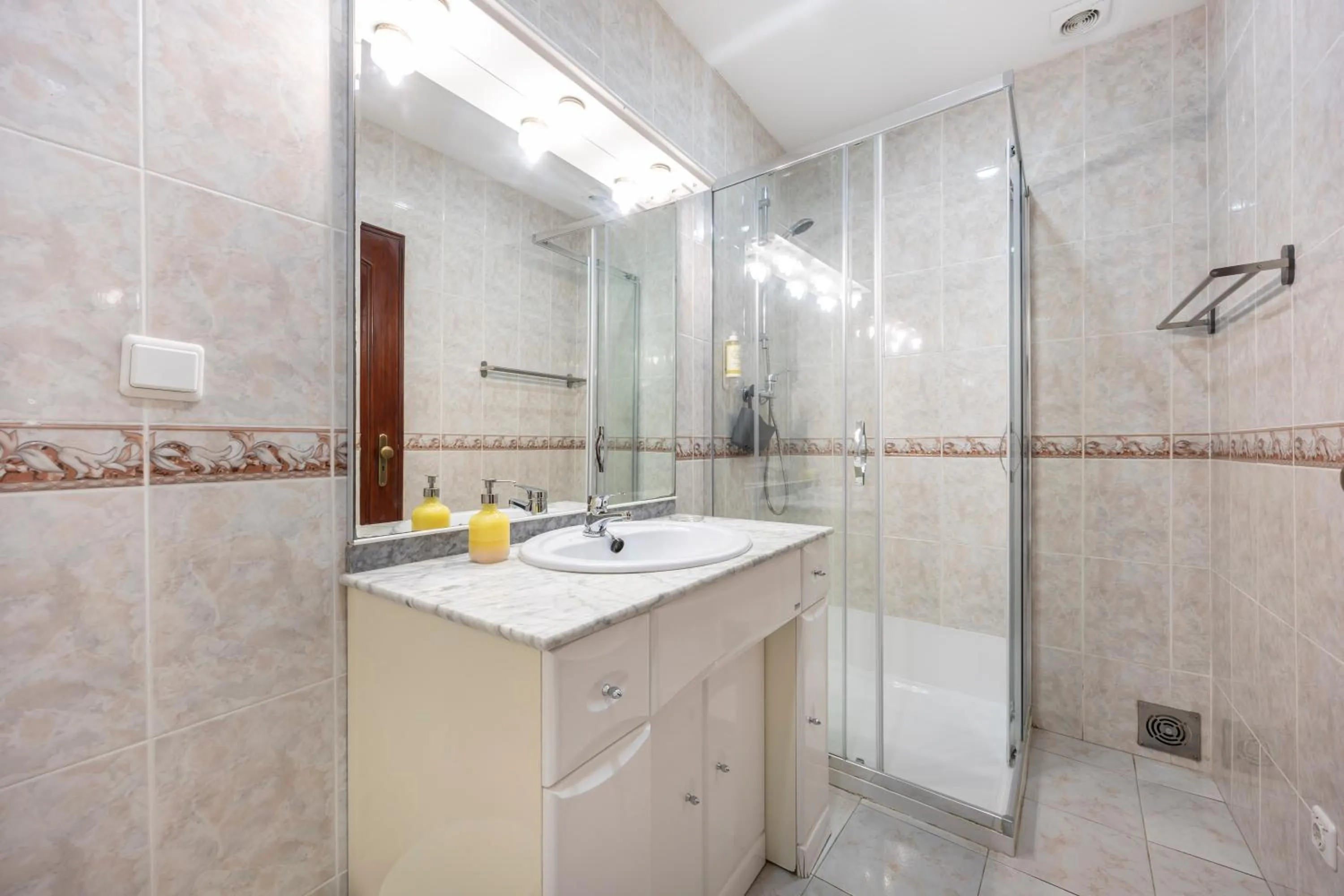 Bathroom in 3 Marias Garden House B&B