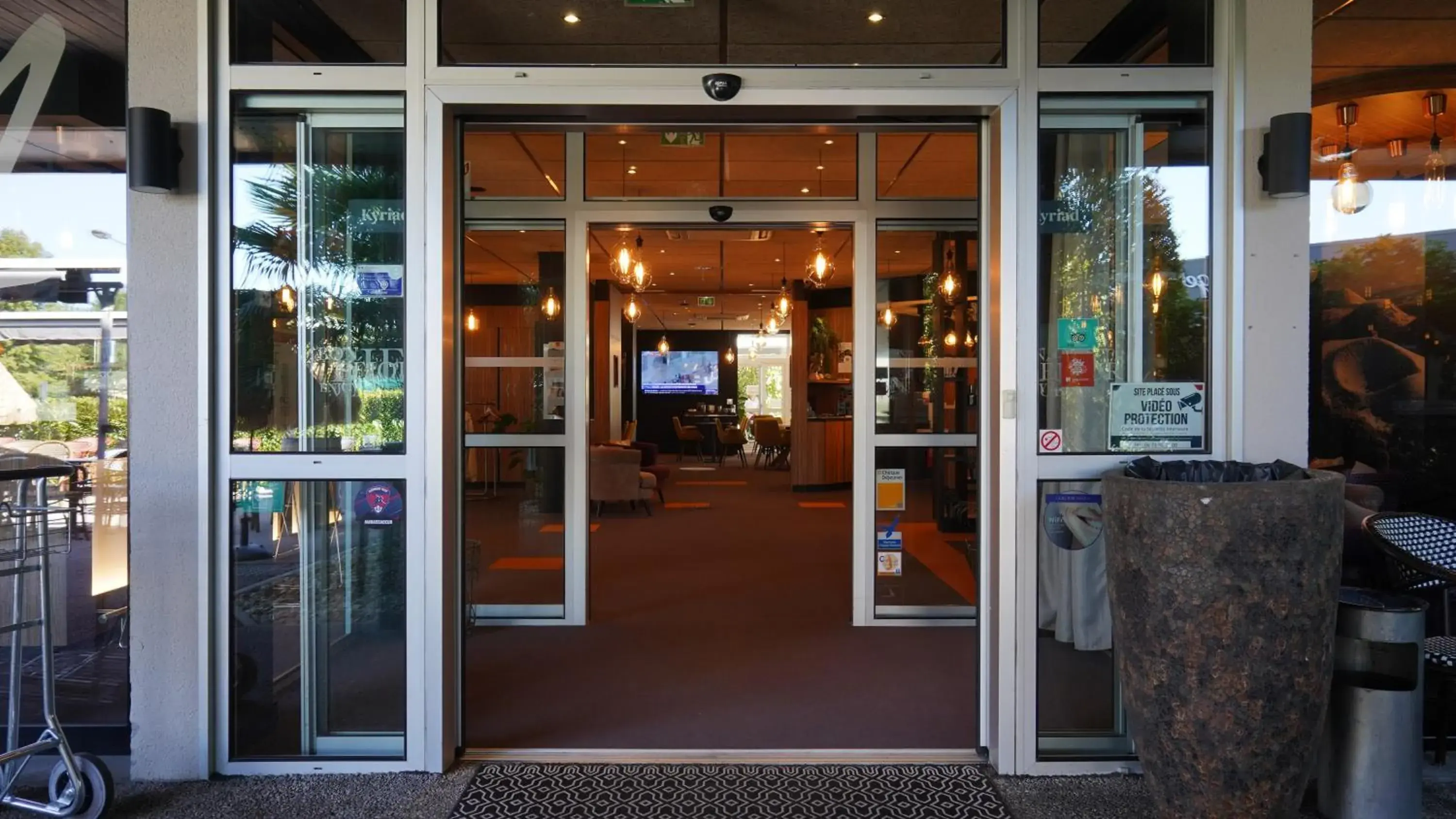 Facade/entrance in Campanile NATURE - Clermont-Ferrand Nord Riom Facade/entrance in Campanile NATURE - Clermont-Ferrand Nord Riom