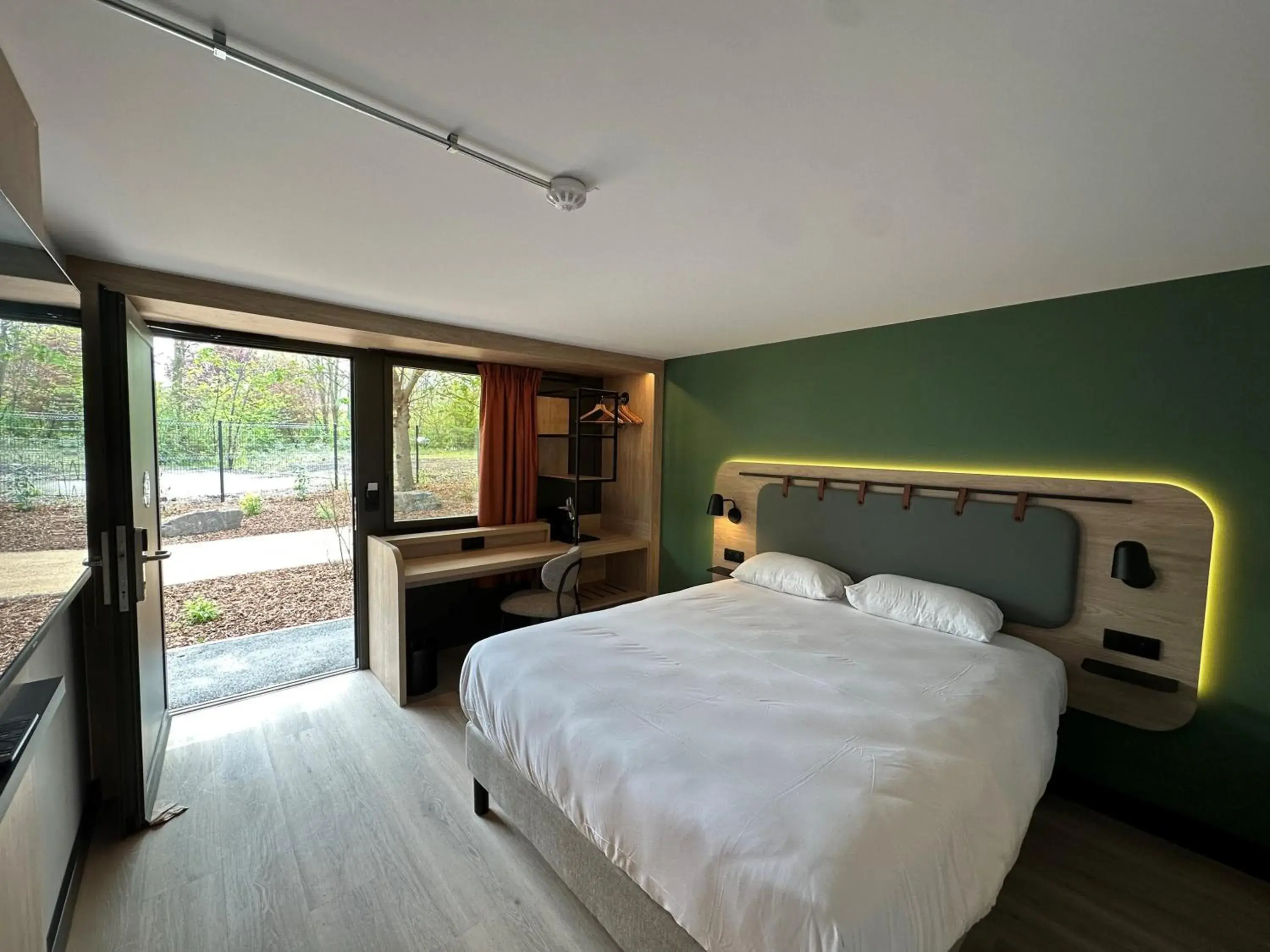 Standard Double Room in Campanile NATURE - Clermont-Ferrand Nord Riom Standard Double Room in Campanile NATURE - Clermont-Ferrand Nord Riom