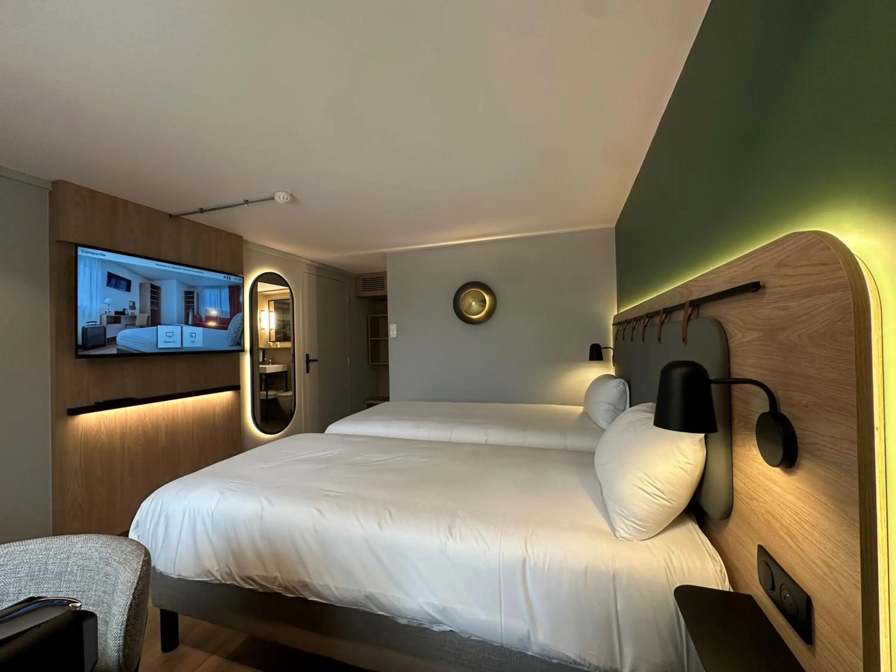 Standard Room - 2 Single Beds in Campanile NATURE - Clermont-Ferrand Nord Riom Standard Room - 2 Single Beds in Campanile NATURE - Clermont-Ferrand Nord Riom