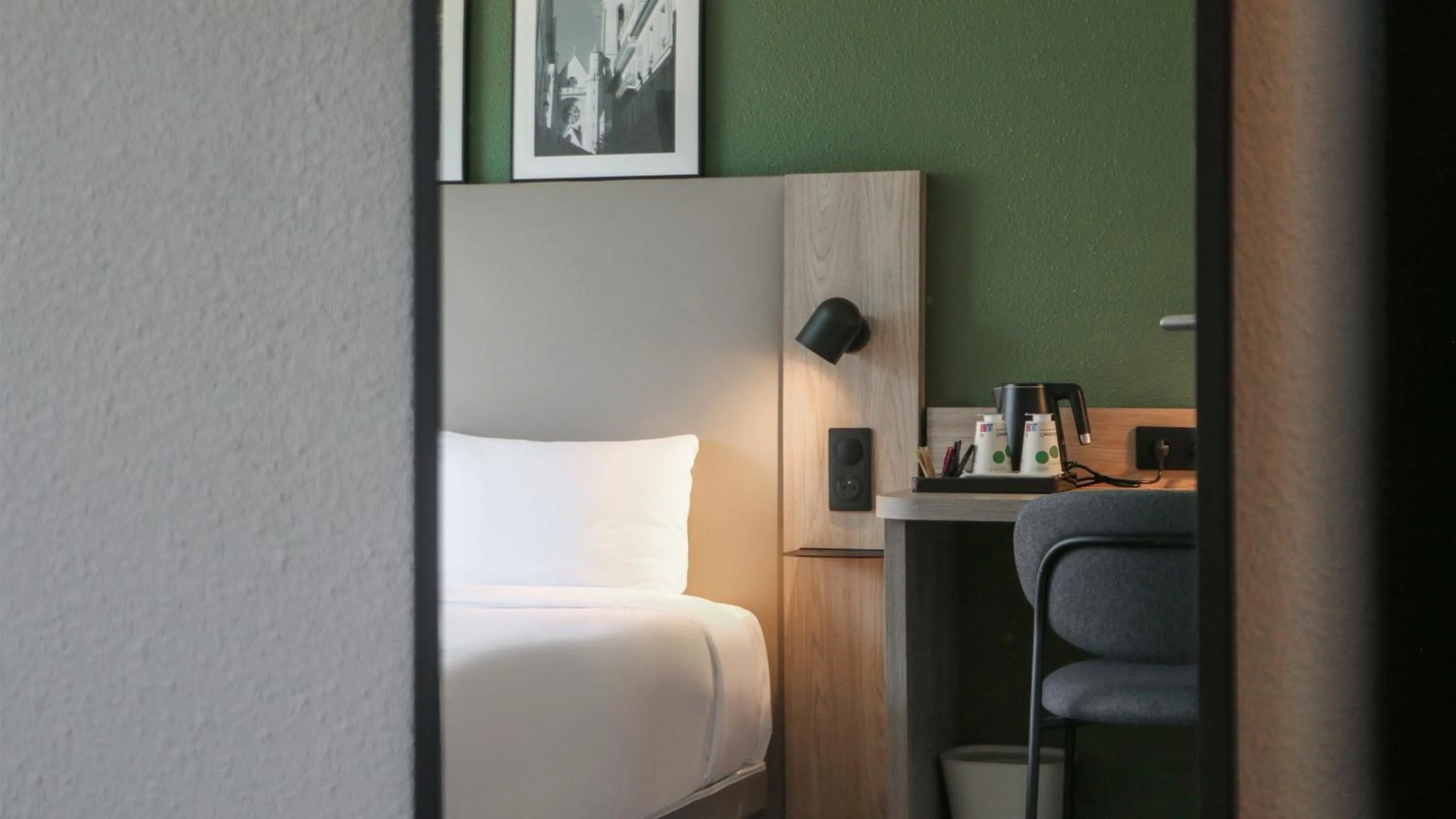 Bed in Campanile Vannes