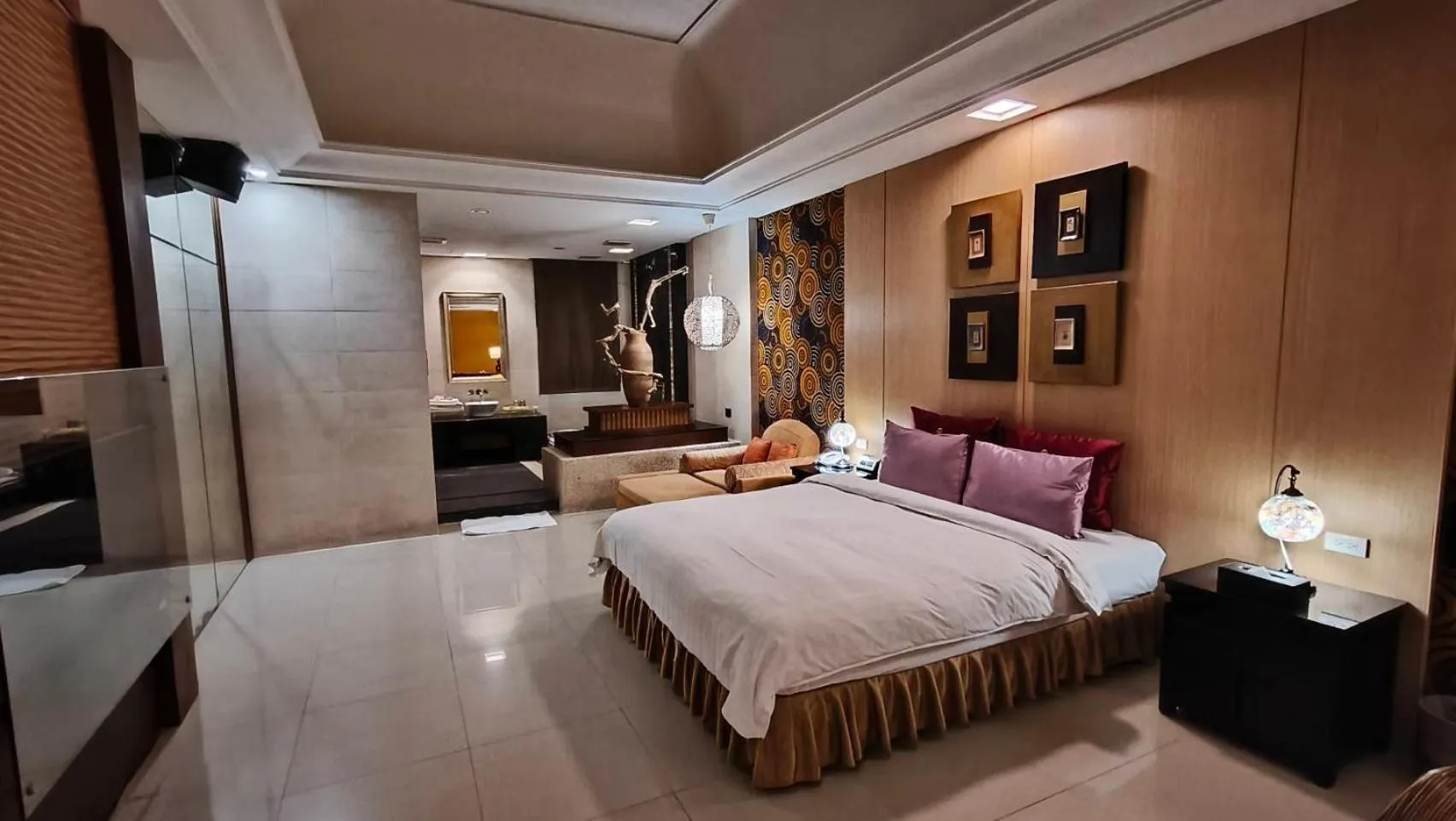 Photo of the whole room, Bed in Q Motel精品旅館