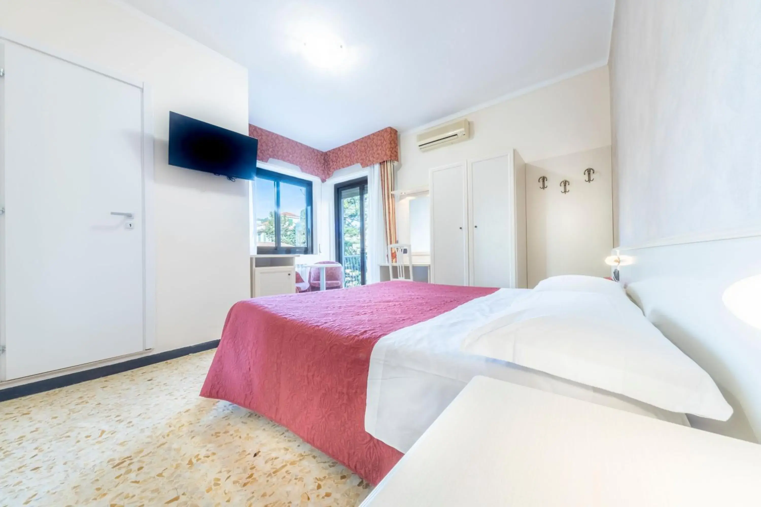 Comfort Double Room in Gold Hotel Comfort Double Room in Gold Hotel