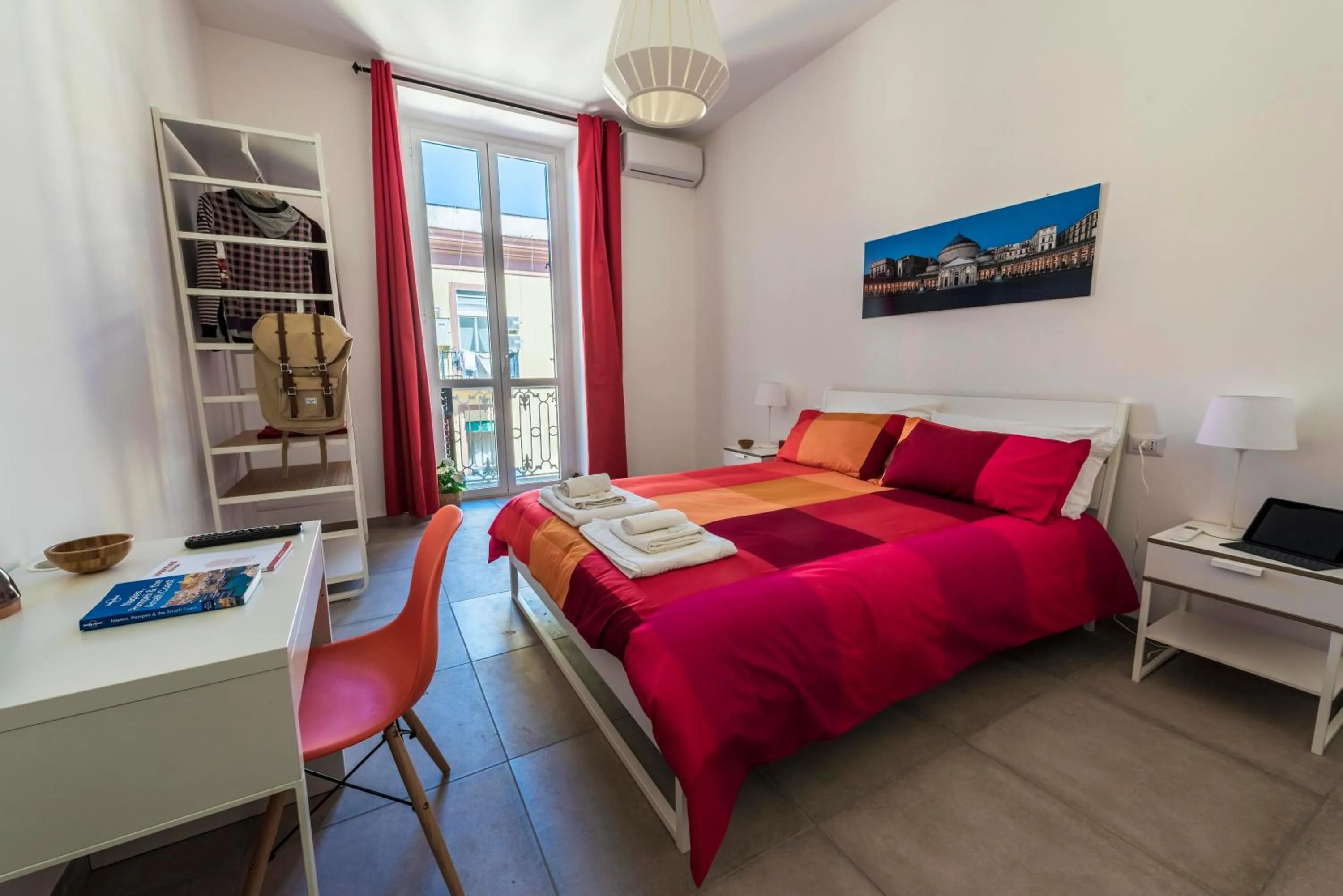 Photo of the whole room, Bed in Aperture B&B