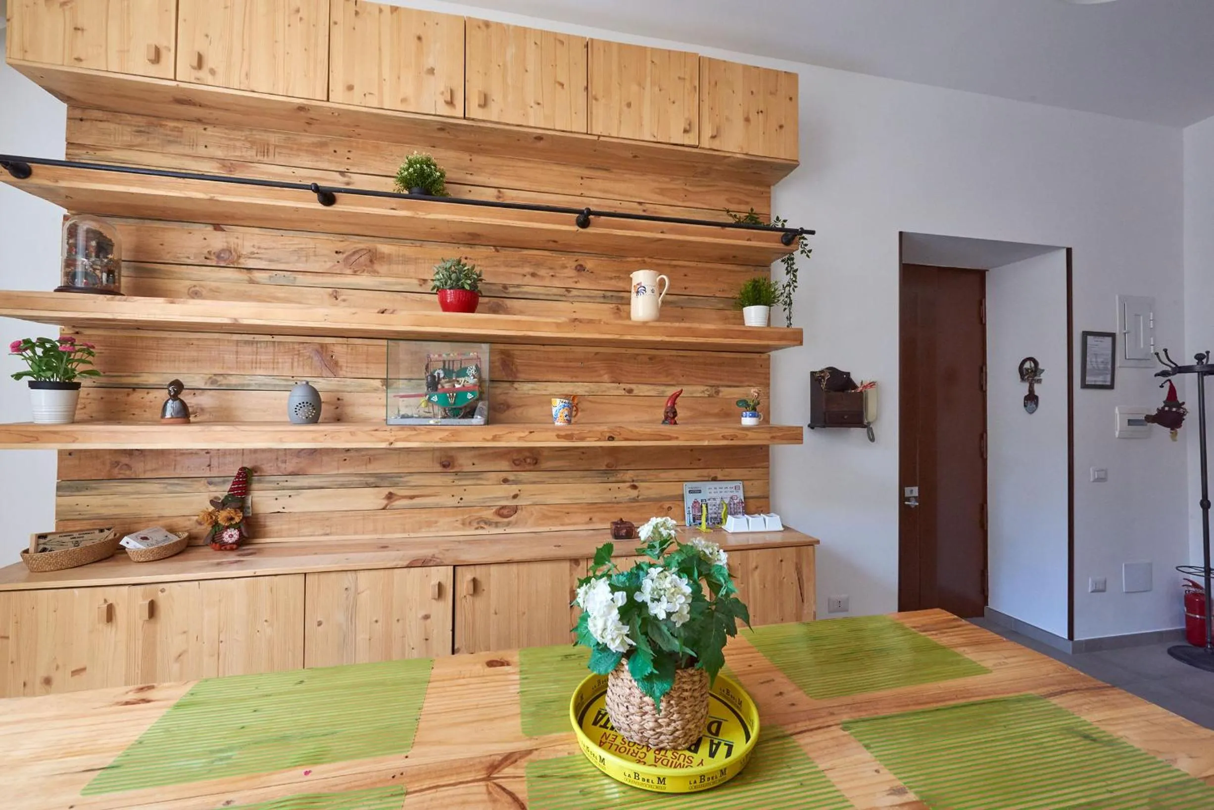 Communal lounge/ TV room in Aperture B&B