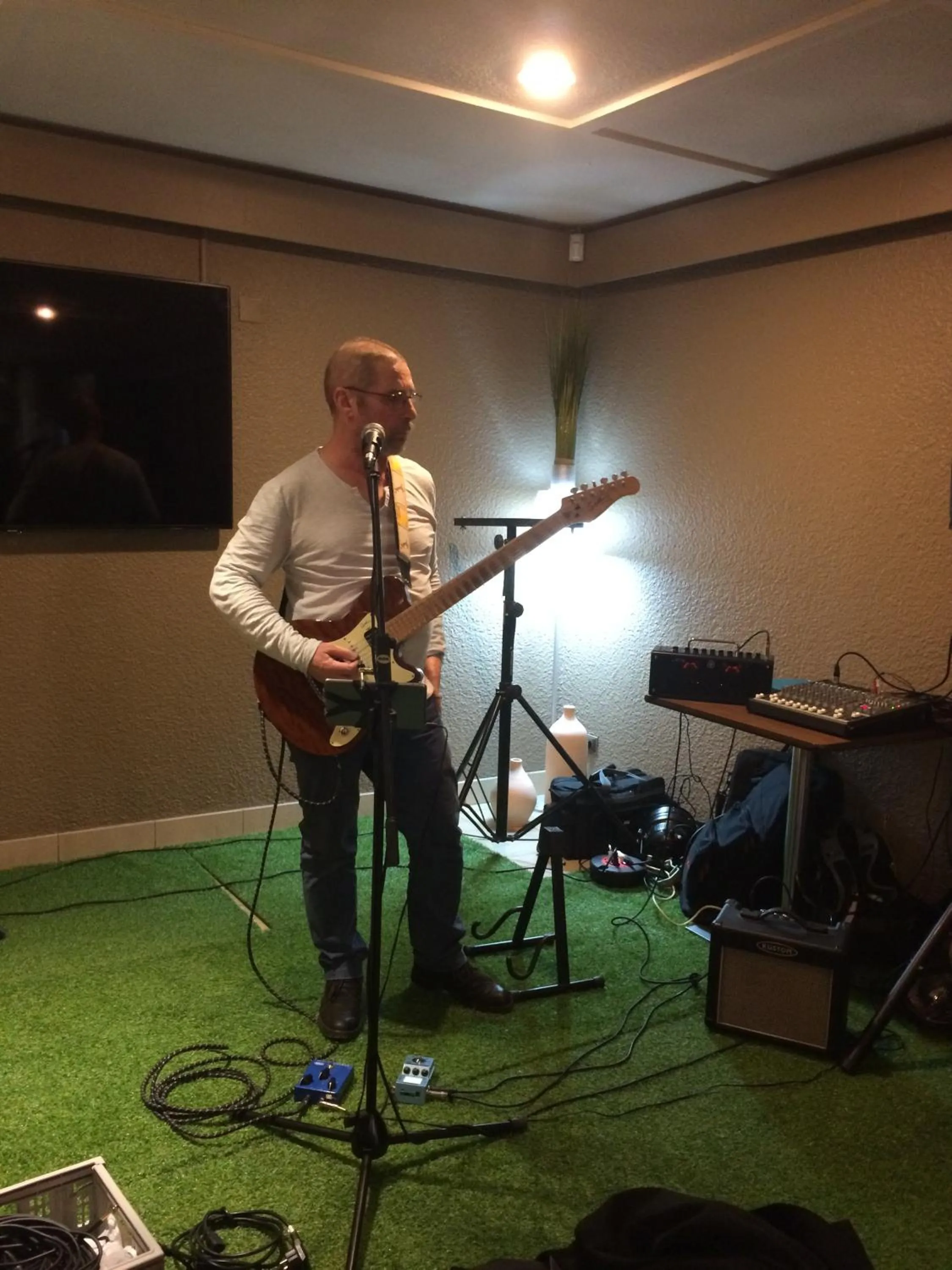 Evening entertainment in Campanile Grenoble Nord - Saint-Egrève