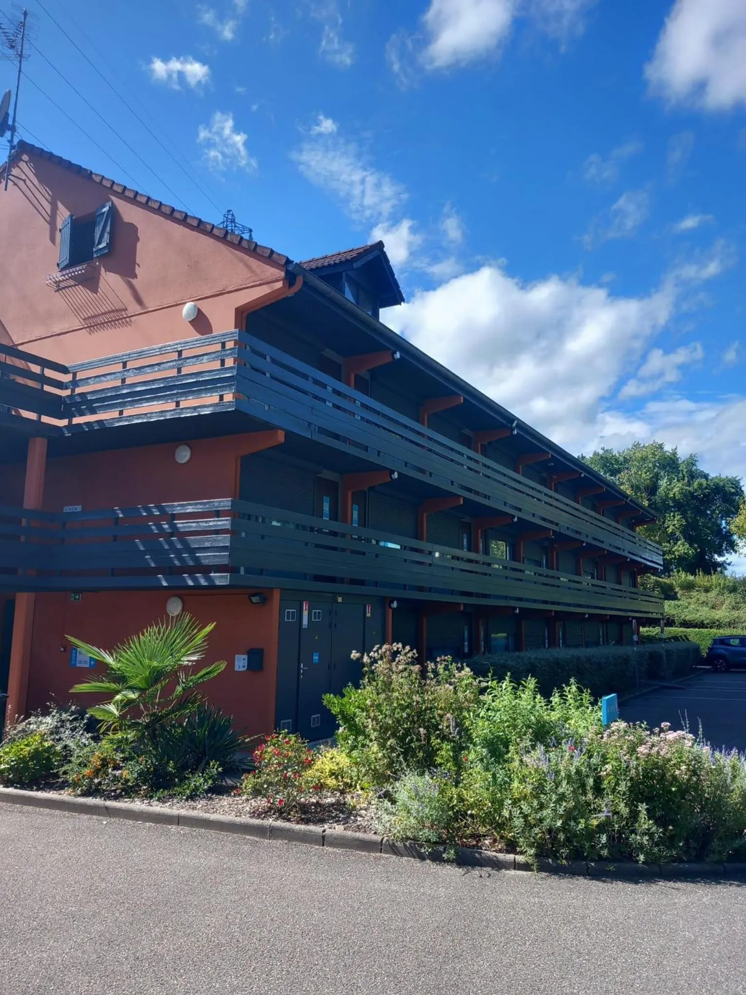 Property building in Kyriad Direct Haguenau