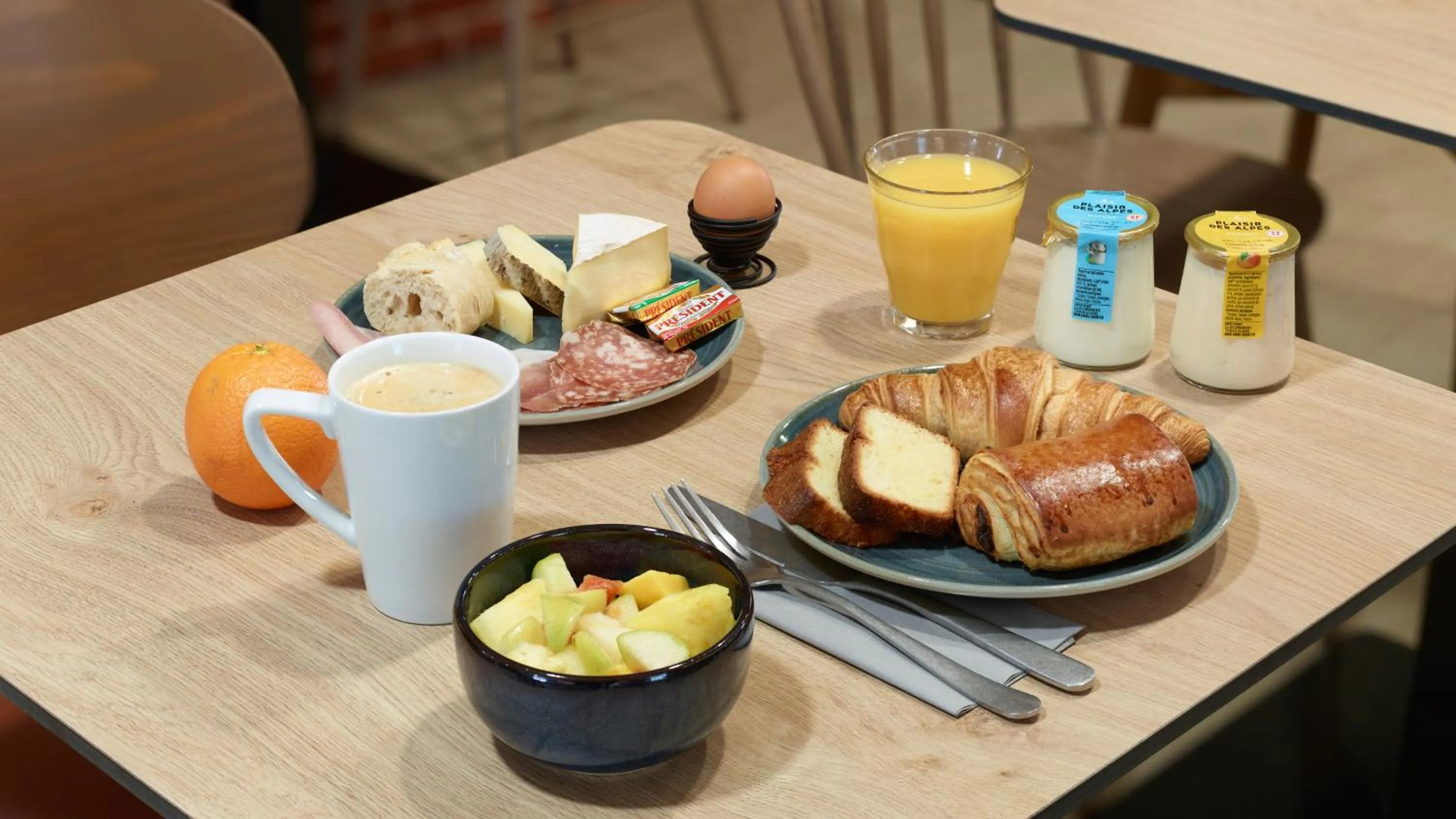 Breakfast in Campanile NATURE Les Ulis