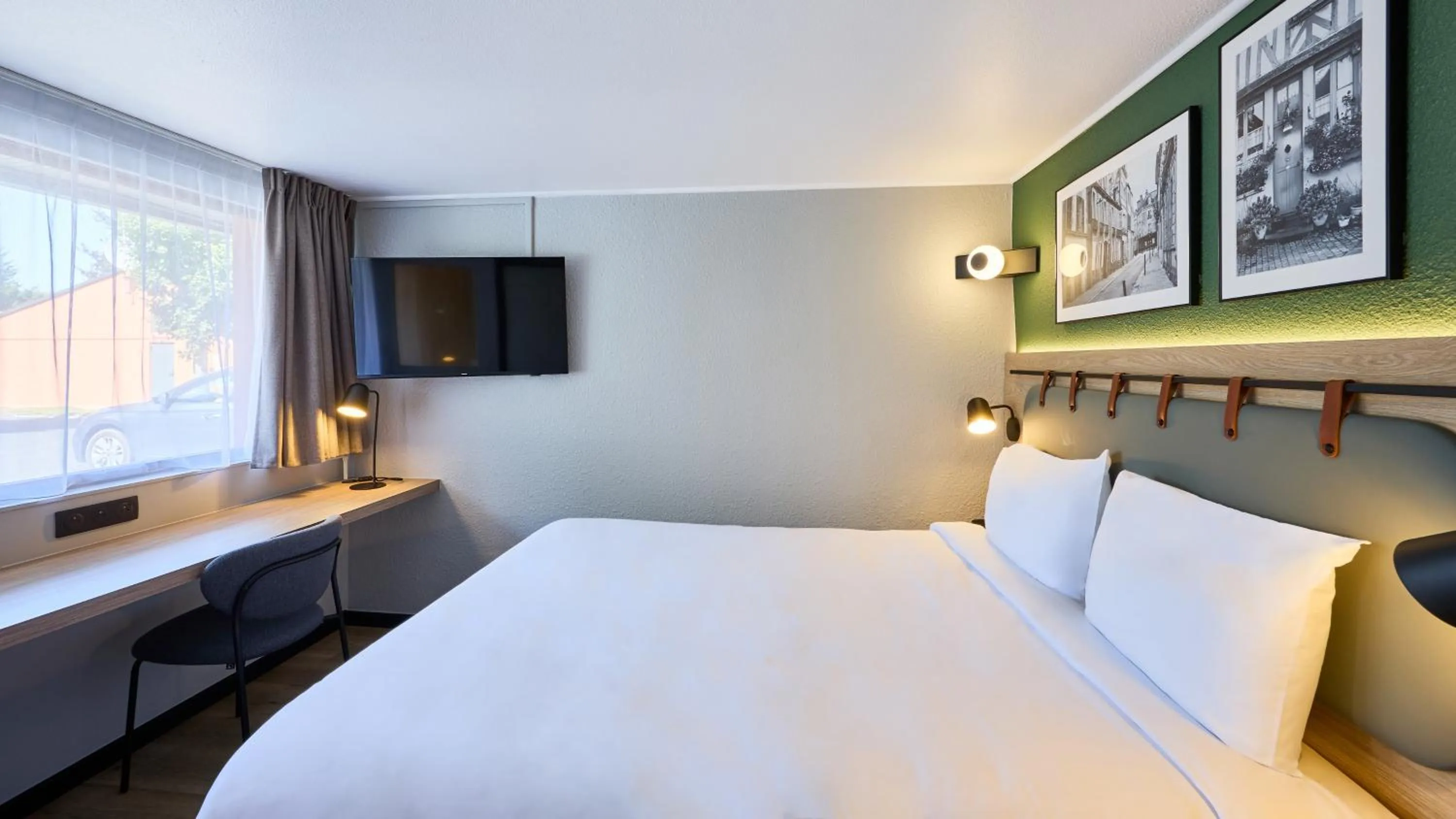 Bedroom, Bed in Campanile NATURE - Alençon