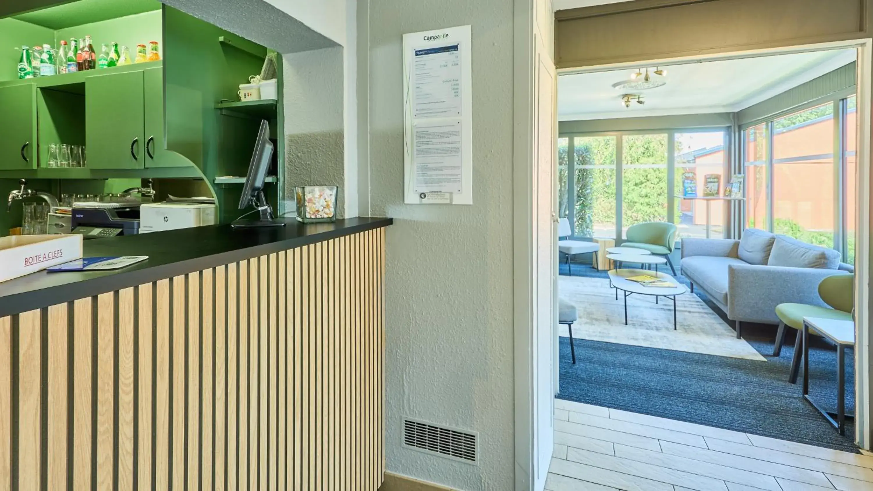 Lobby or reception in Campanile NATURE - Alençon Lobby or reception in Campanile NATURE - Alençon