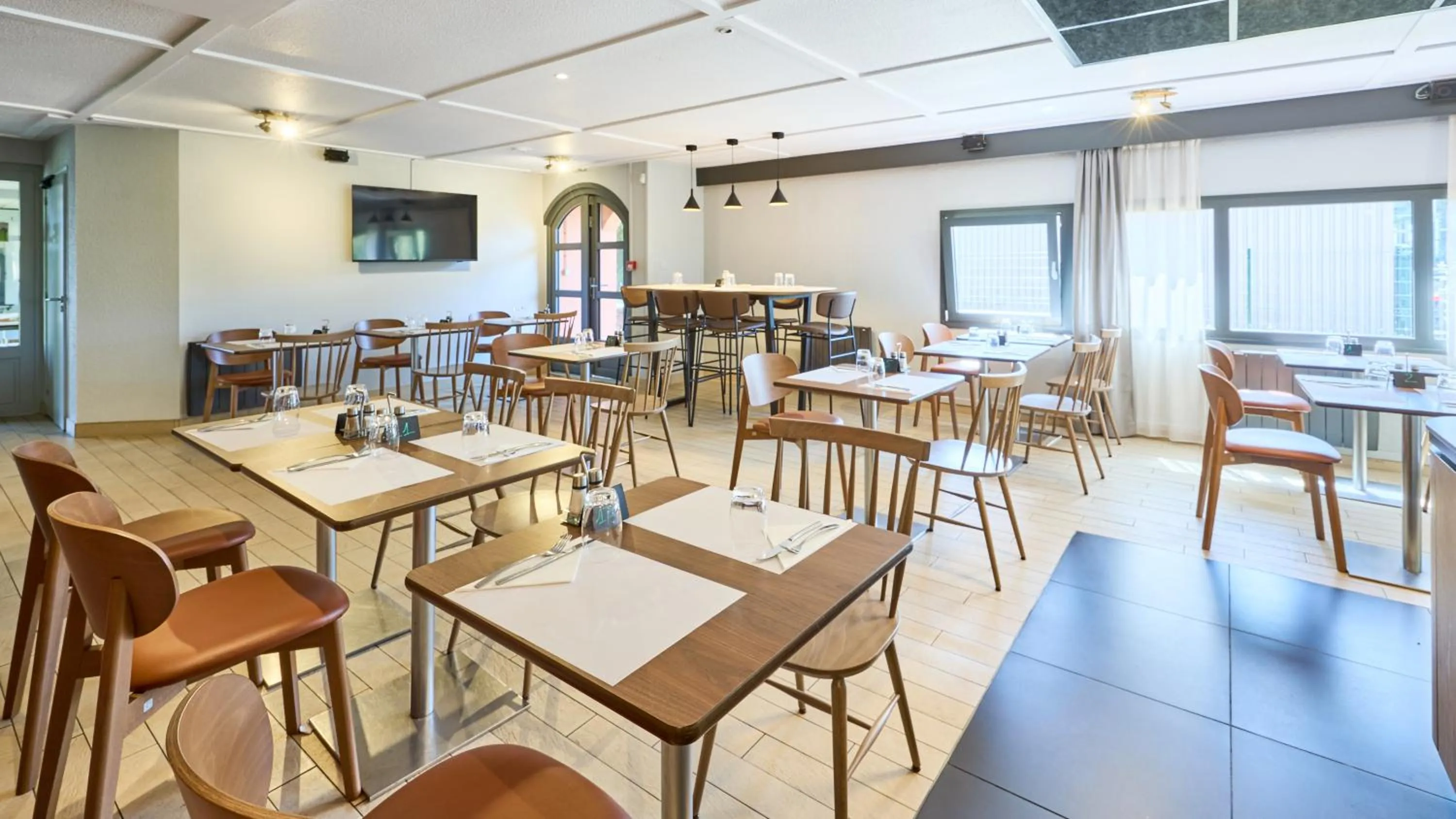 Restaurant/places to eat in Campanile NATURE - Alençon