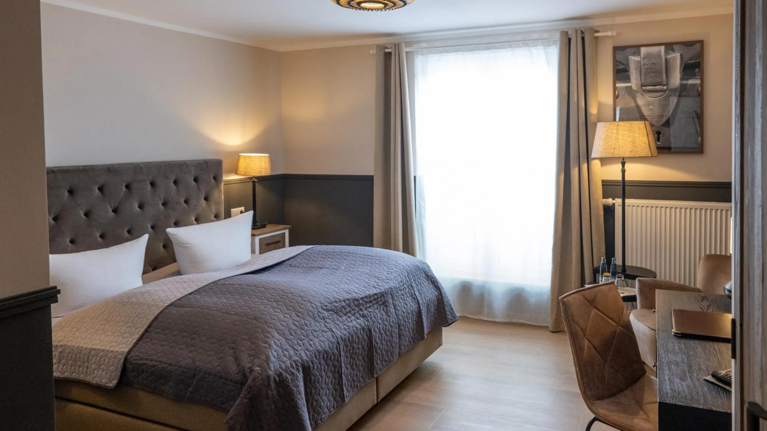 Photo of the whole room, Bed in Altstadt-Hotel