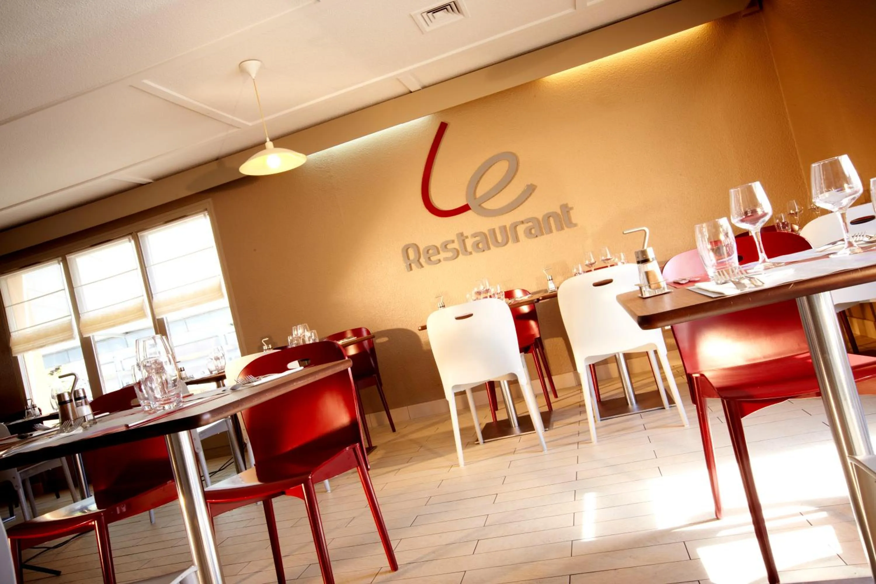 Restaurant/places to eat in Campanile Bordeaux Ouest - Le Bouscat