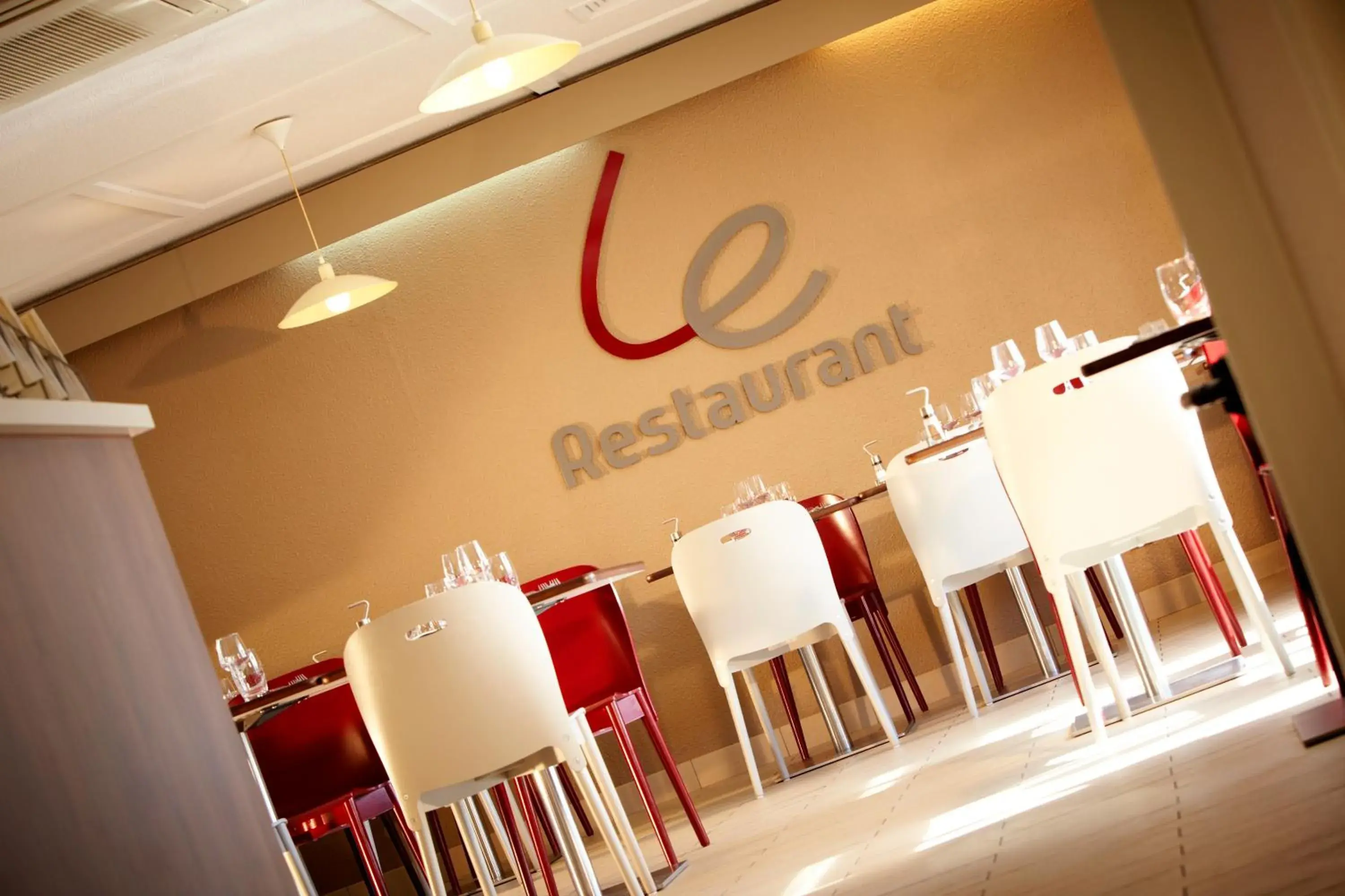 Restaurant/places to eat in Campanile Bordeaux Ouest - Le Bouscat Restaurant/places to eat in Campanile Bordeaux Ouest - Le Bouscat