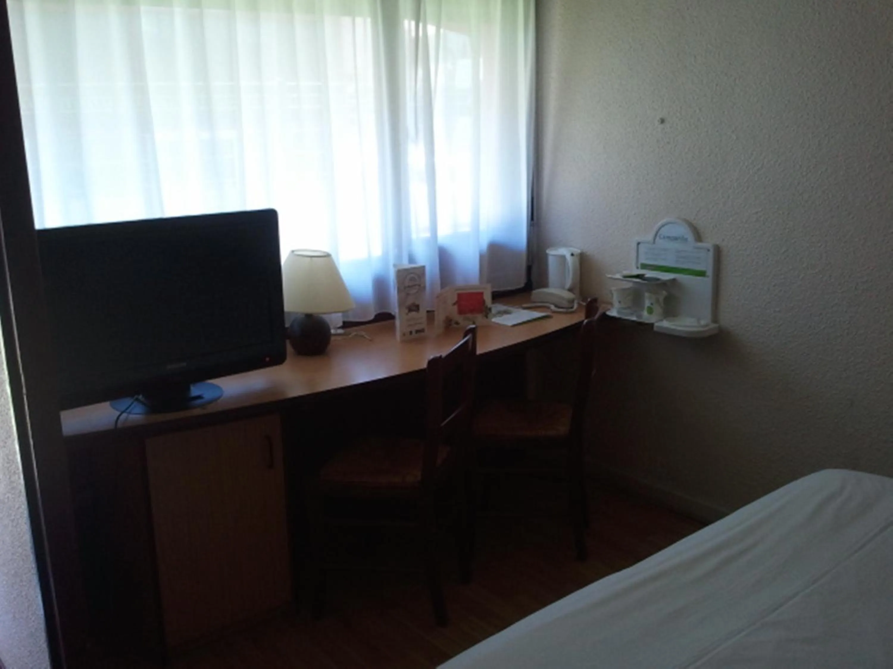 Bedroom, Bed in Campanile Bordeaux Ouest - Le Bouscat