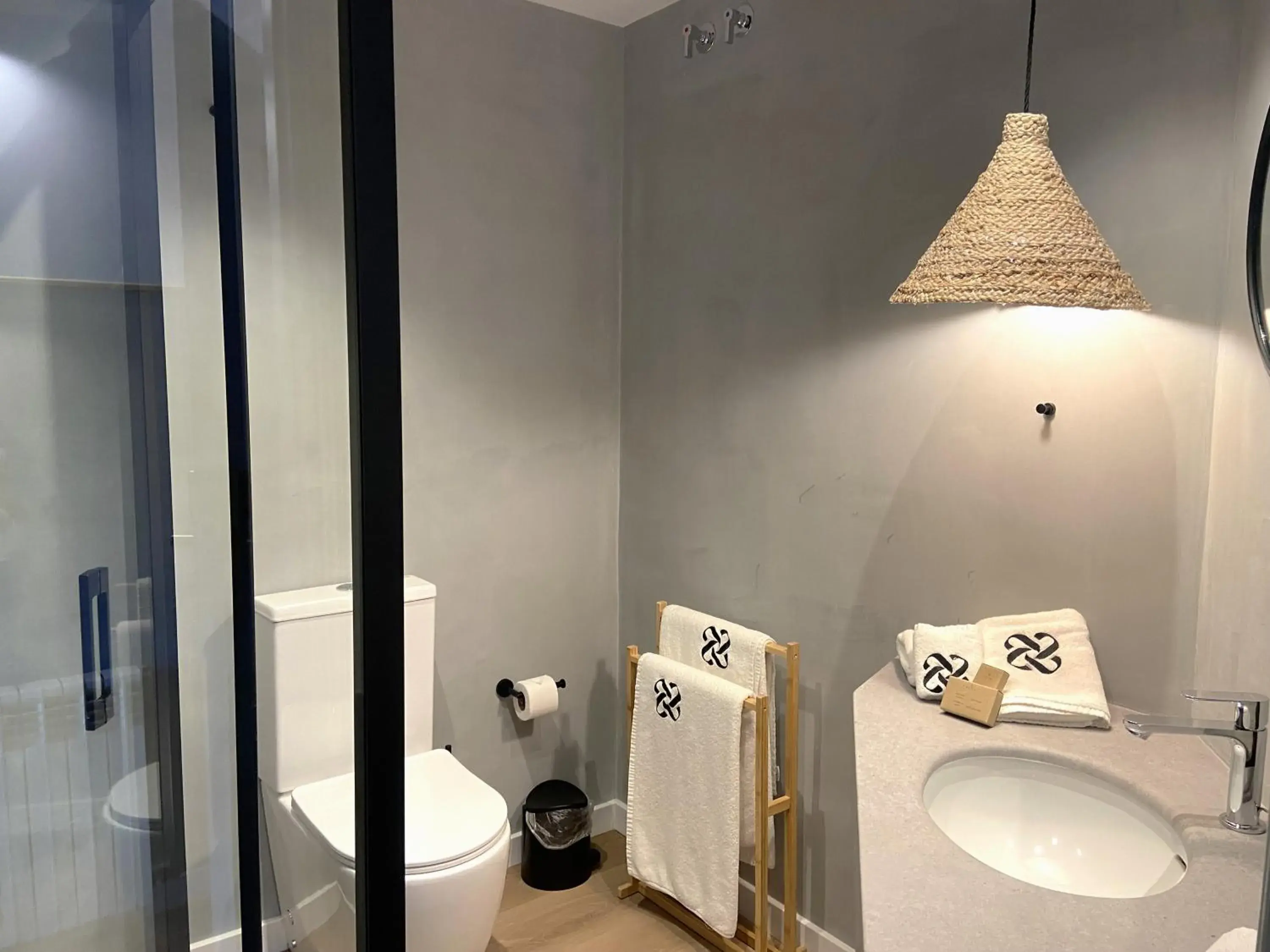 Double or Twin Room with Balcony in Calendula Hotel & Apartaments Double or Twin Room with Balcony in Calendula Hotel & Apartaments