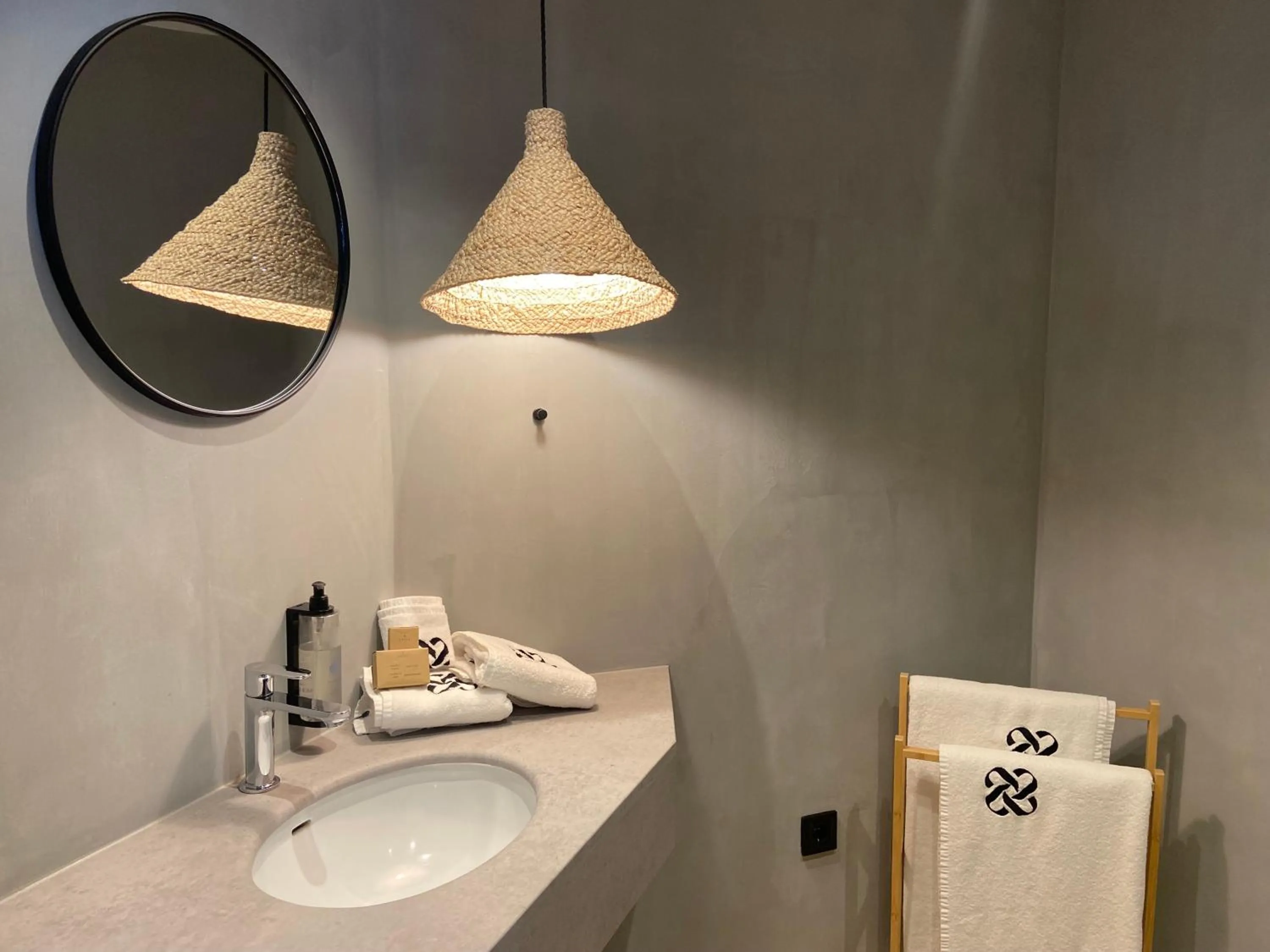 Budget Double Room in Calendula Hotel & Apartaments