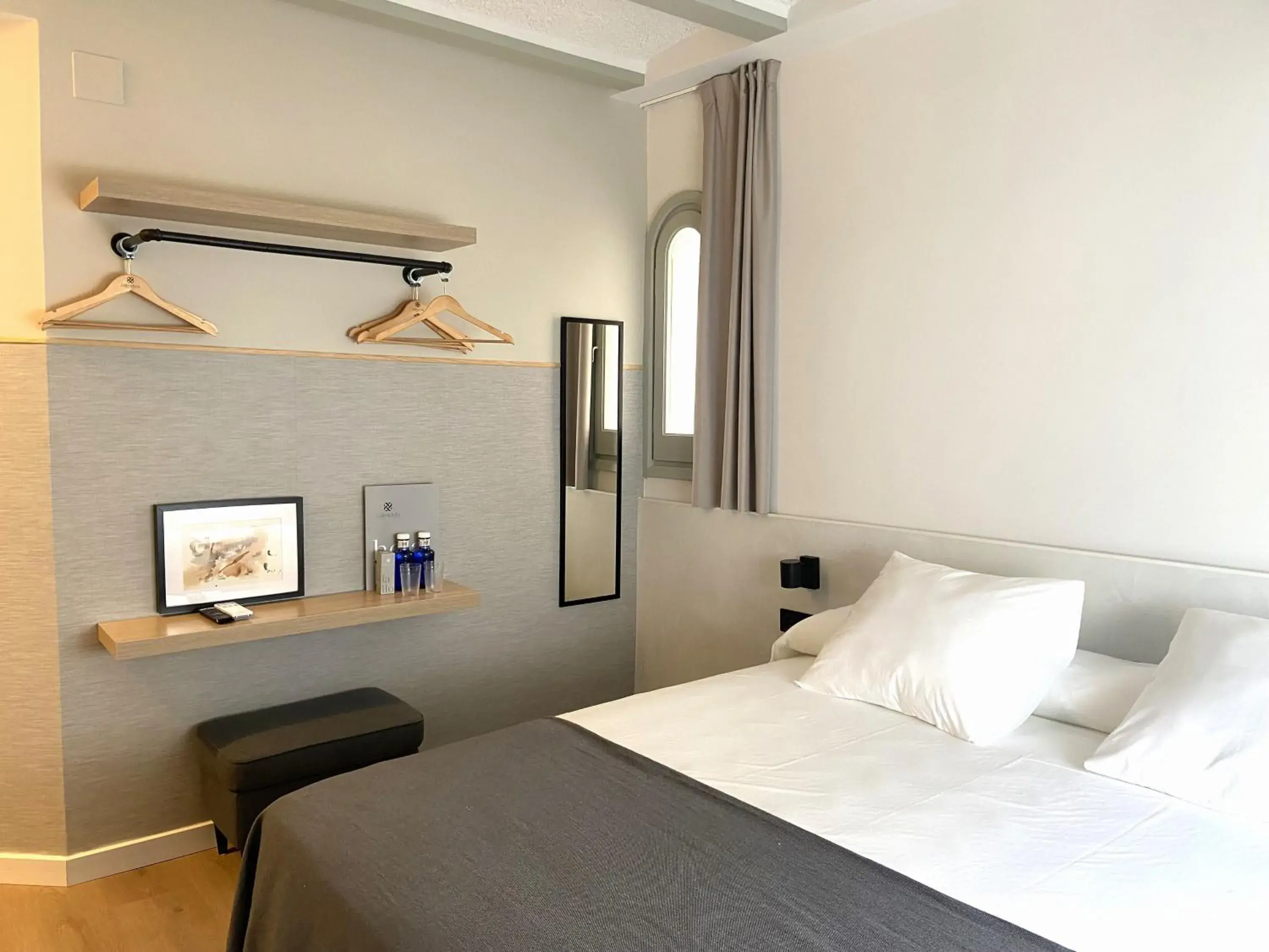 Standard Double or Twin Room in Calendula Hotel & Apartaments Standard Double or Twin Room in Calendula Hotel & Apartaments