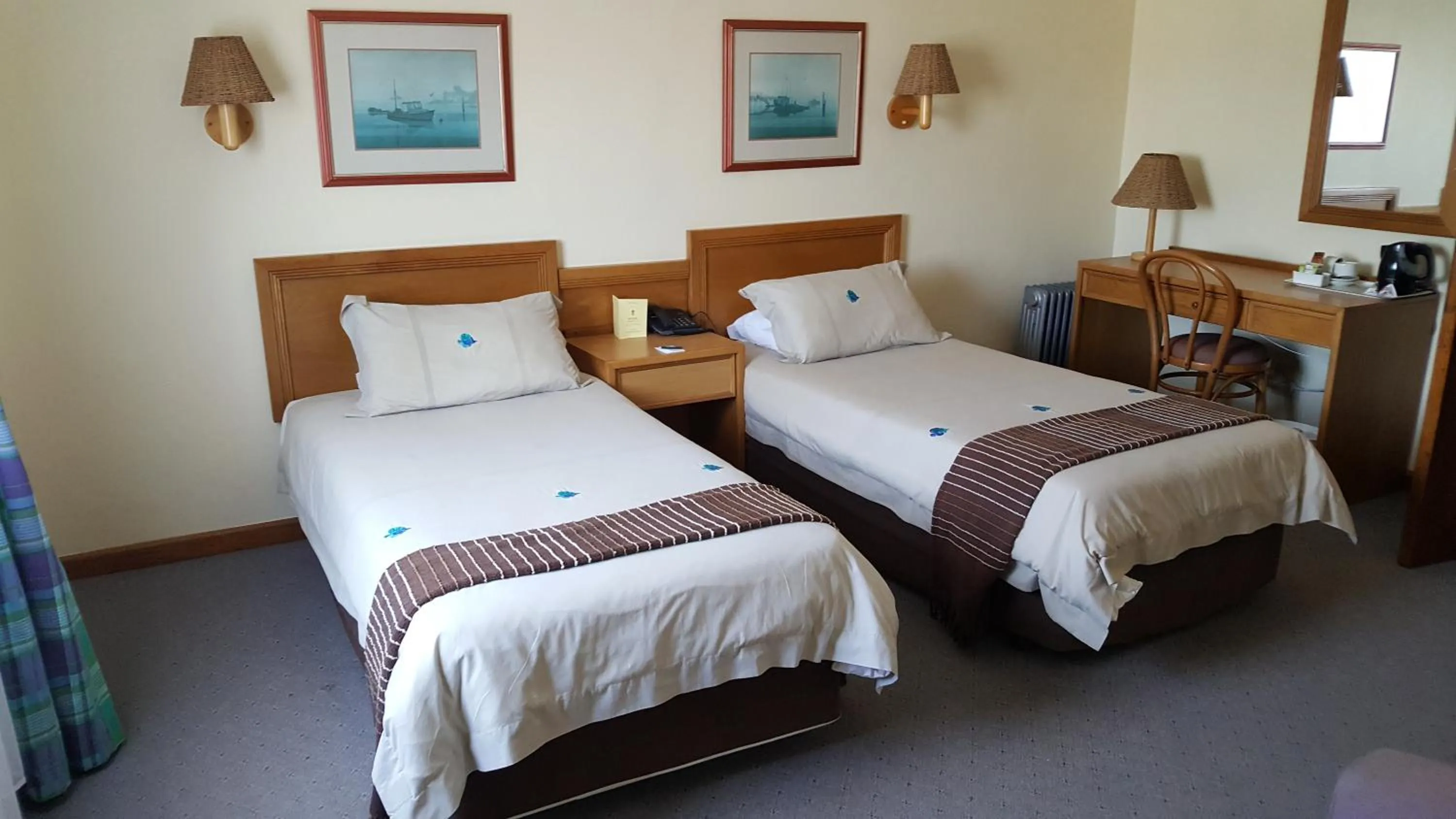 Bedroom, Bed in Lamberts Bay Hotel