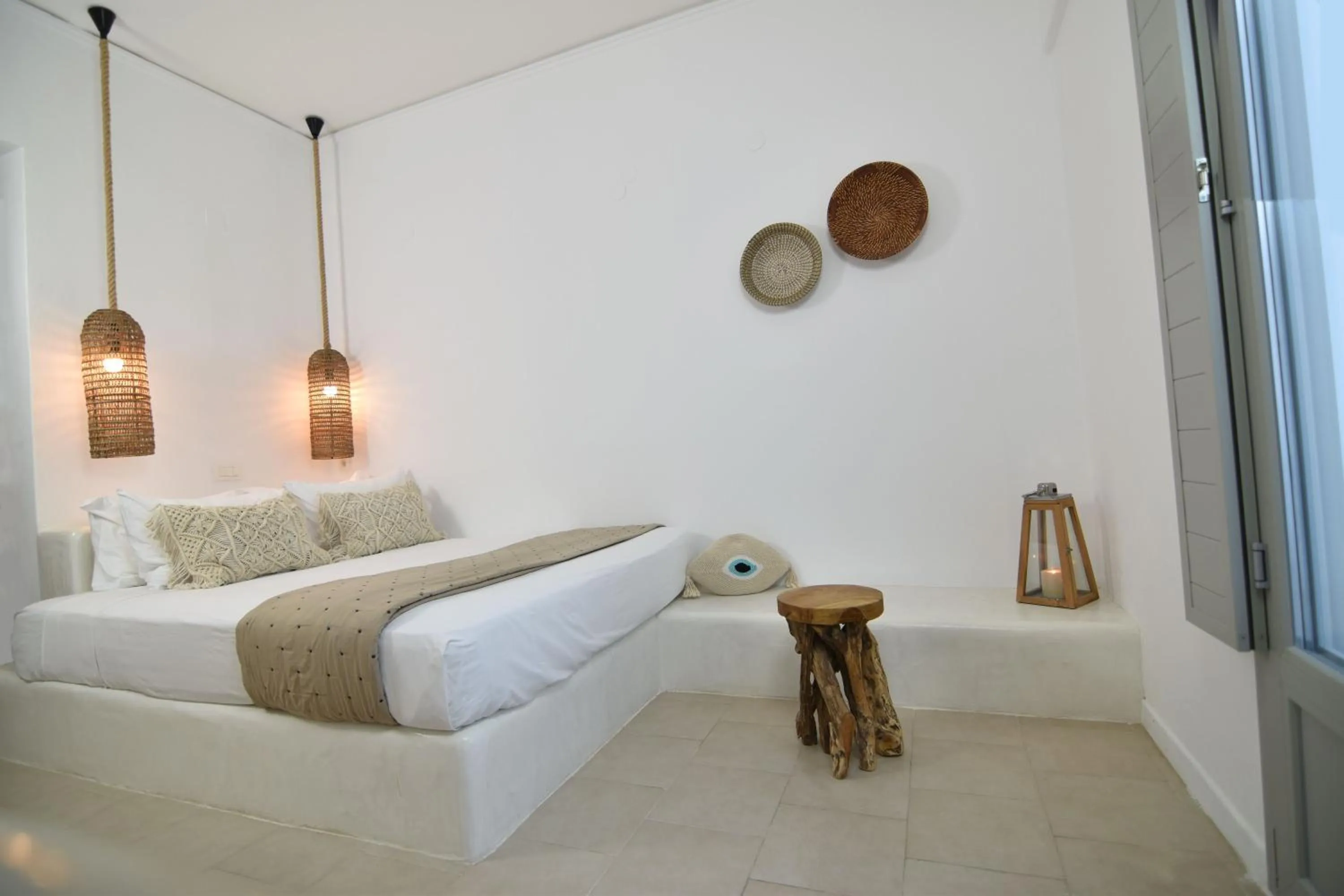 Bedroom, Bed in Aegeeis