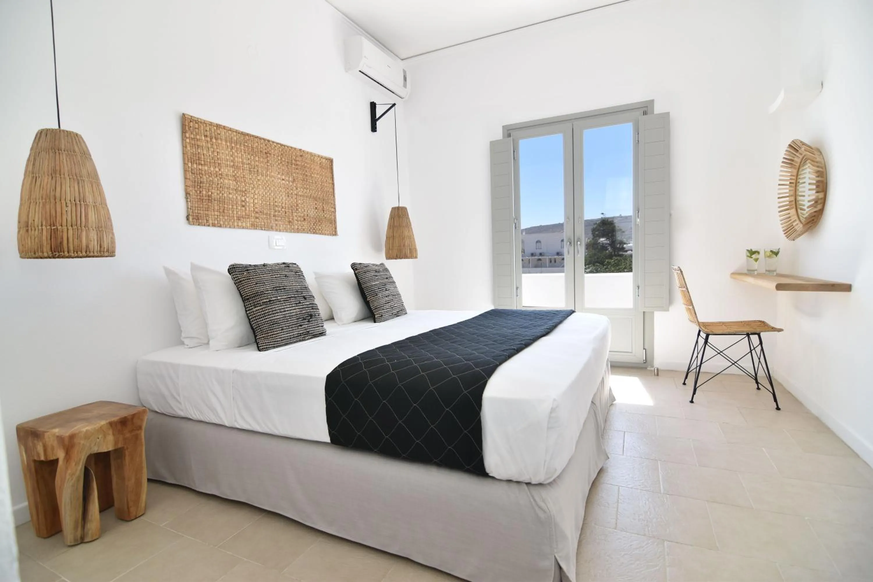 Bedroom, Bed in Aegeeis