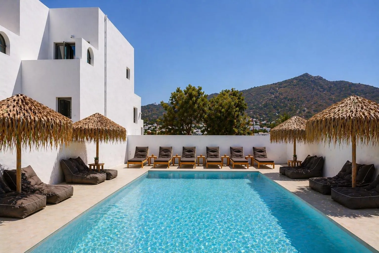 Swimming pool in Aegeeis