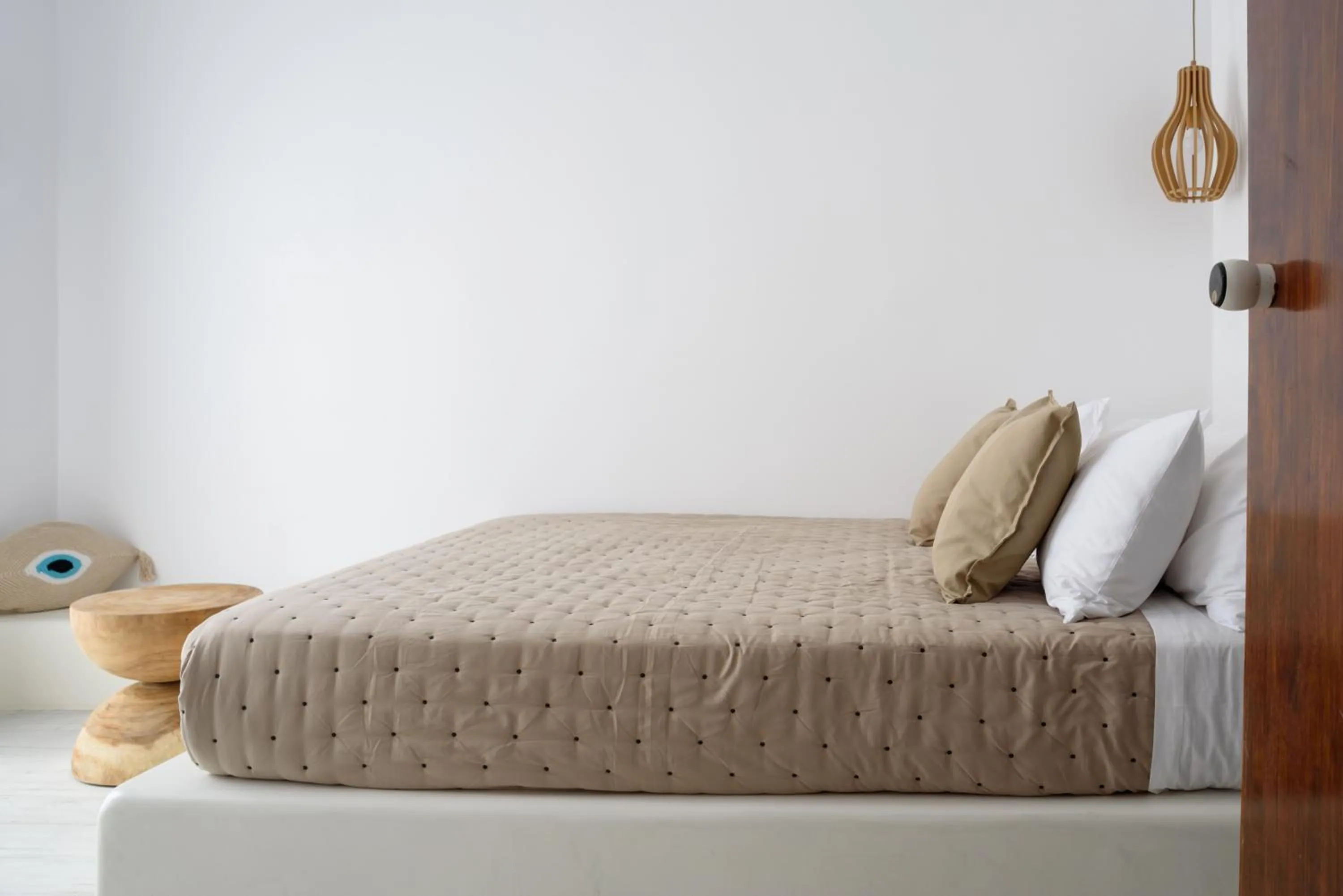 Bedroom, Bed in Aegeeis