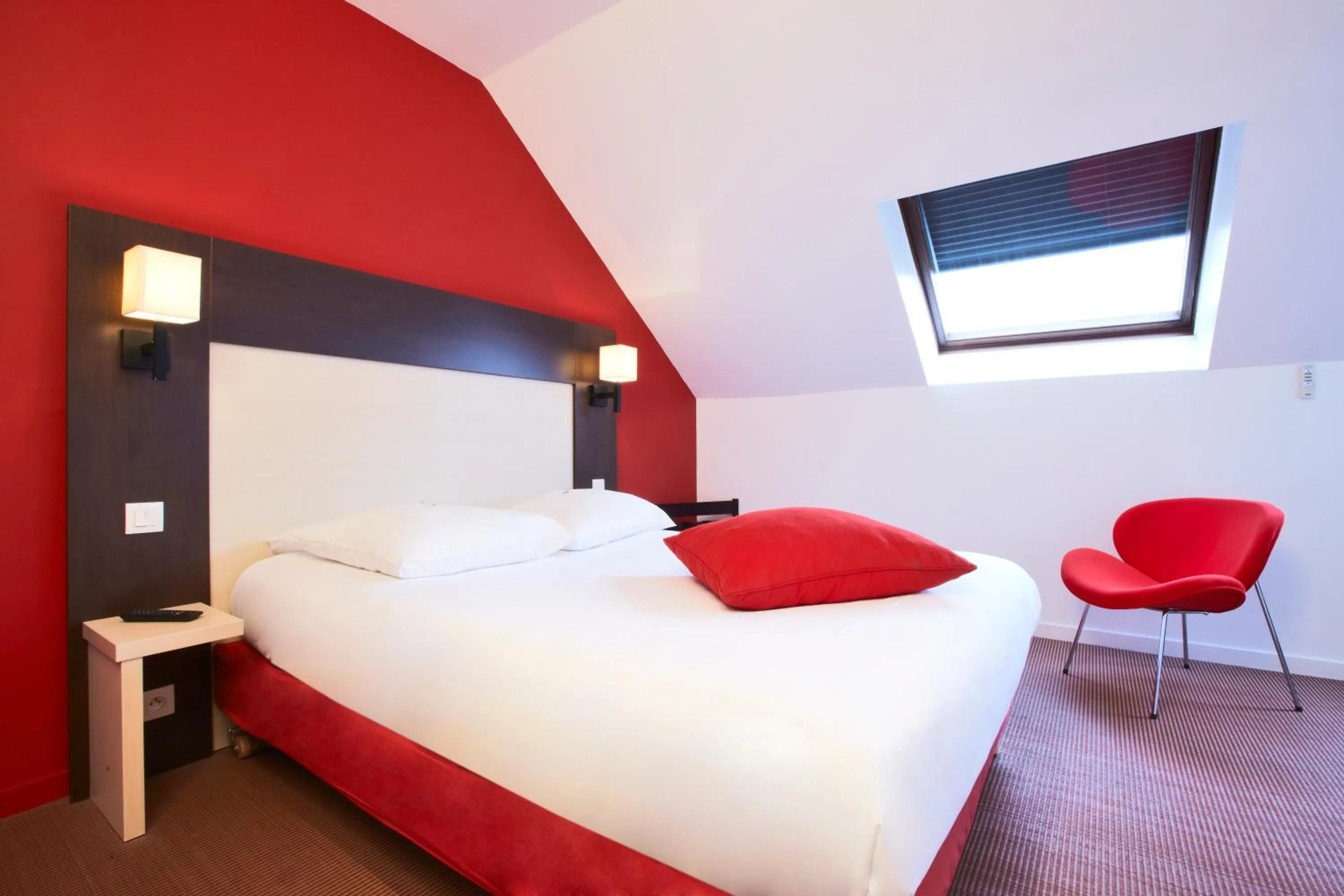 Bed in KYRIAD ROUEN NORD - Mont Saint Aignan