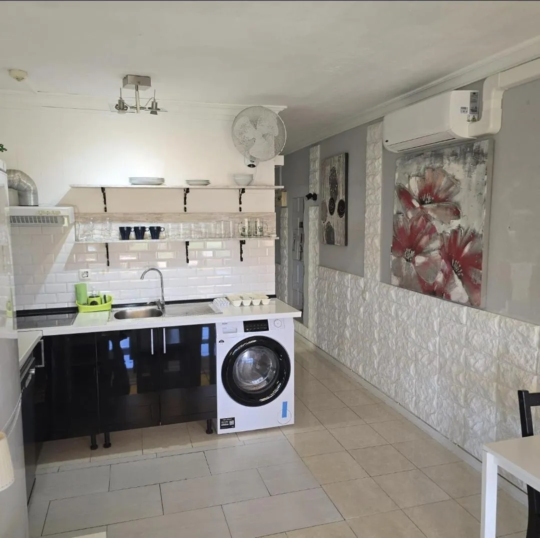 Kitchen or kitchenette in Apartment 2-2 Playa del Ingles