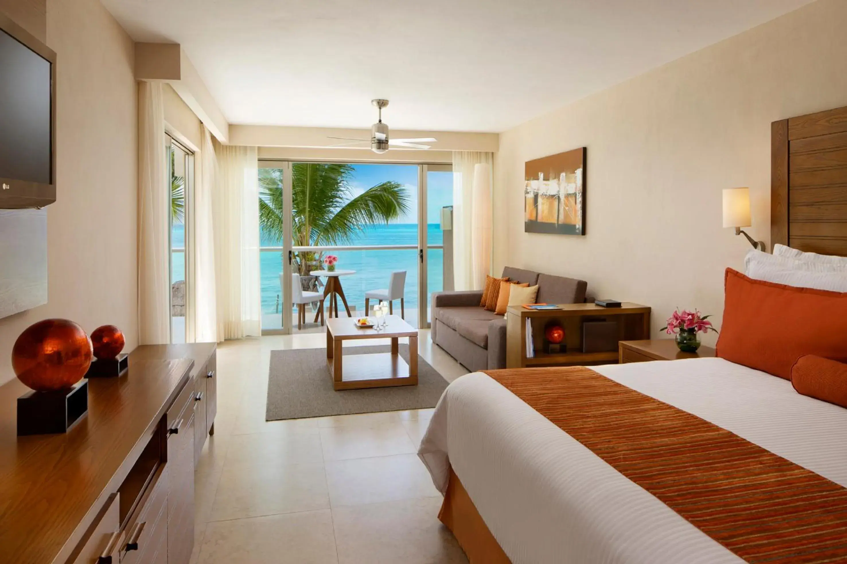 Preferred Club Junior Suite Ocean Front in Secrets Aura Cozumel - Adults Only Preferred Club Junior Suite Ocean Front in Secrets Aura Cozumel - Adults Only