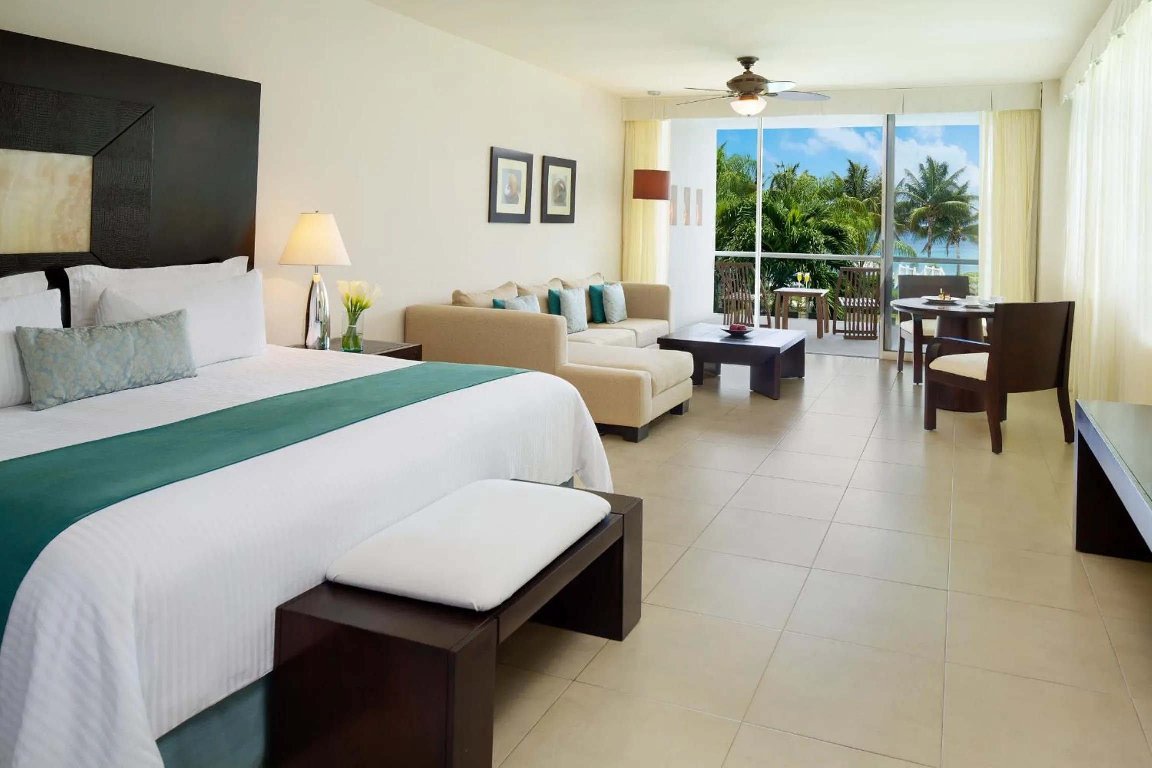 Photo of the whole room, Bed in Secrets Aura Cozumel - Adults Only