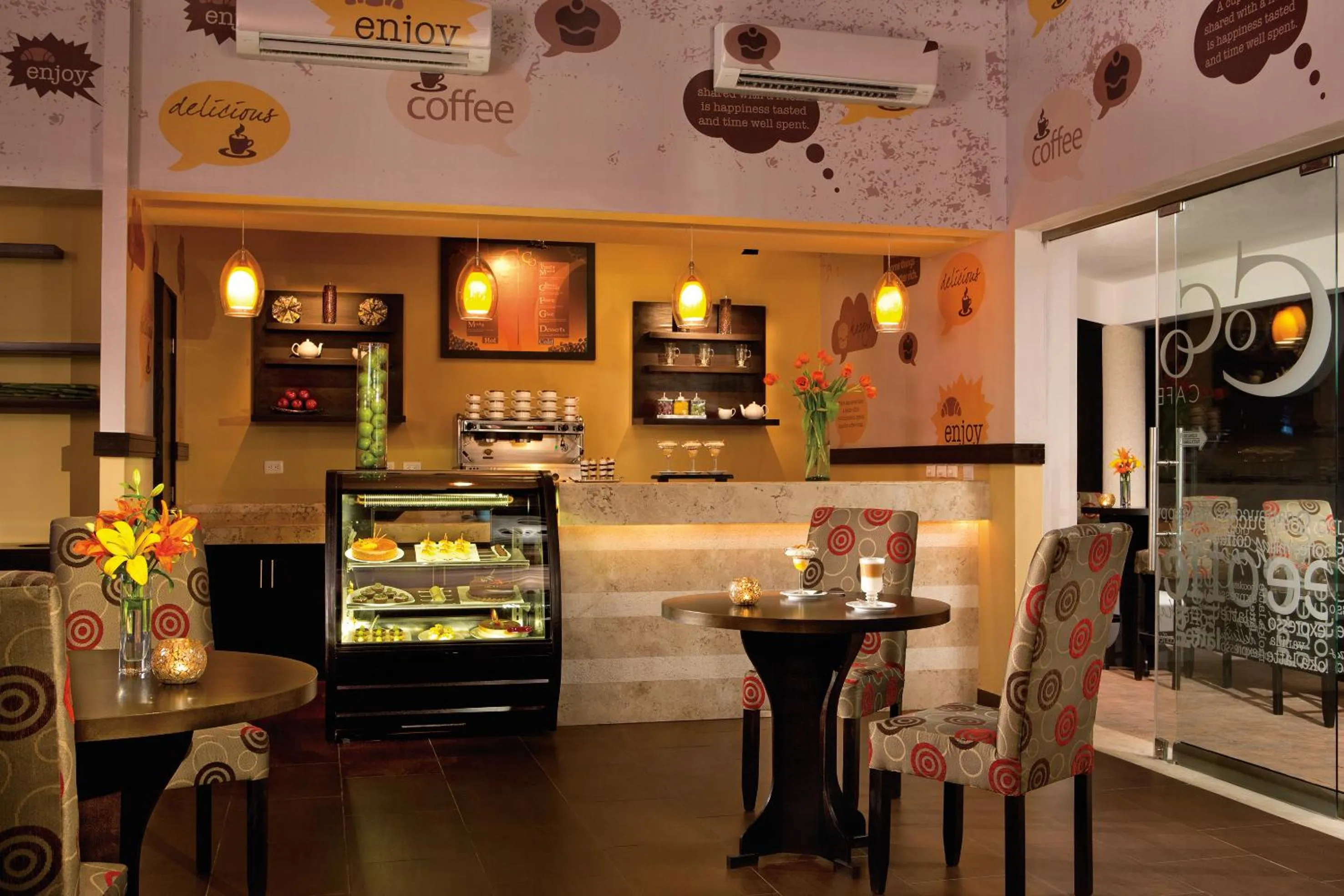 Coffee/tea facilities in Secrets Aura Cozumel - Adults Only