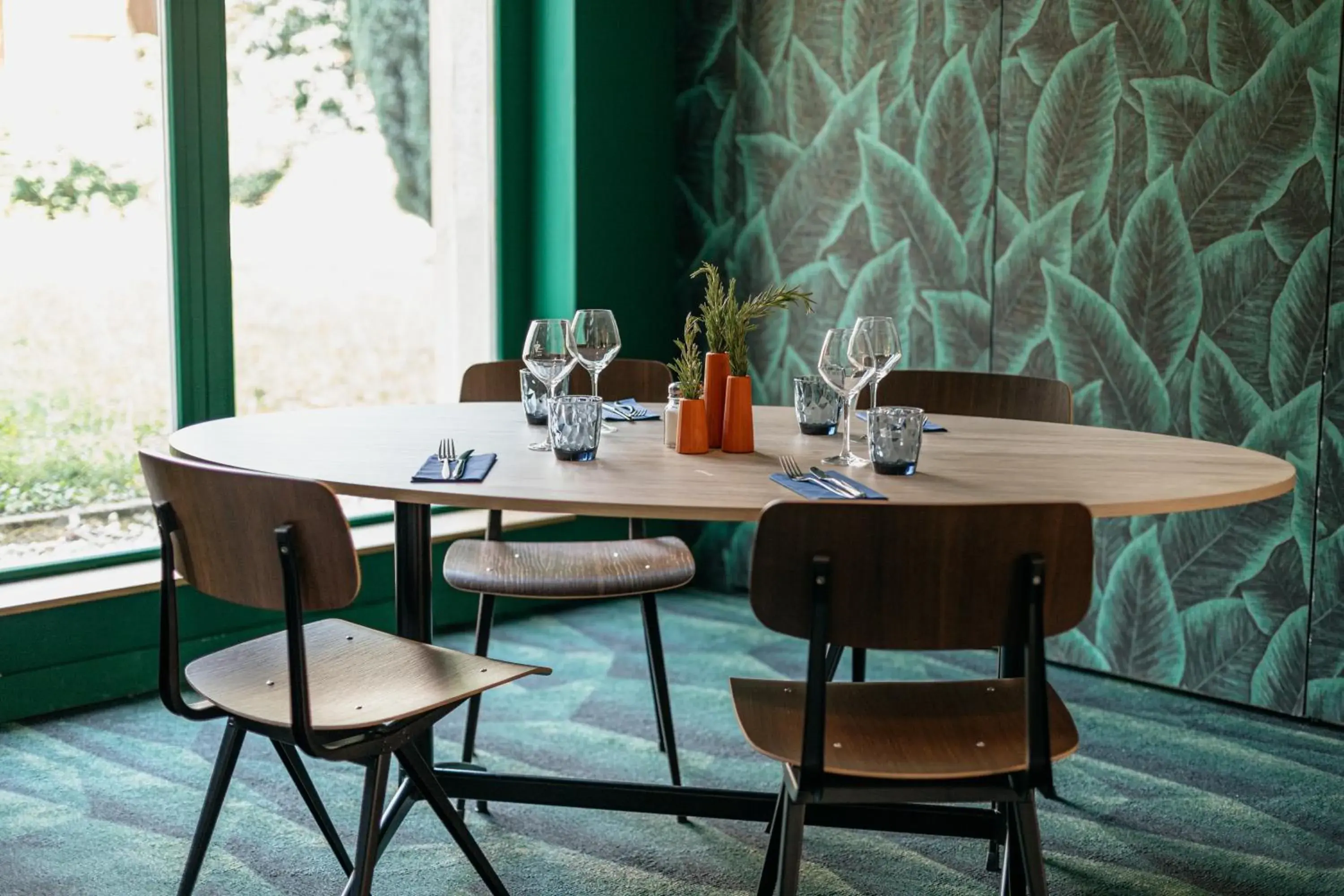 Living room in Kyriad Metz Centre - Restaurant Moze Living room in Kyriad Metz Centre - Restaurant Moze