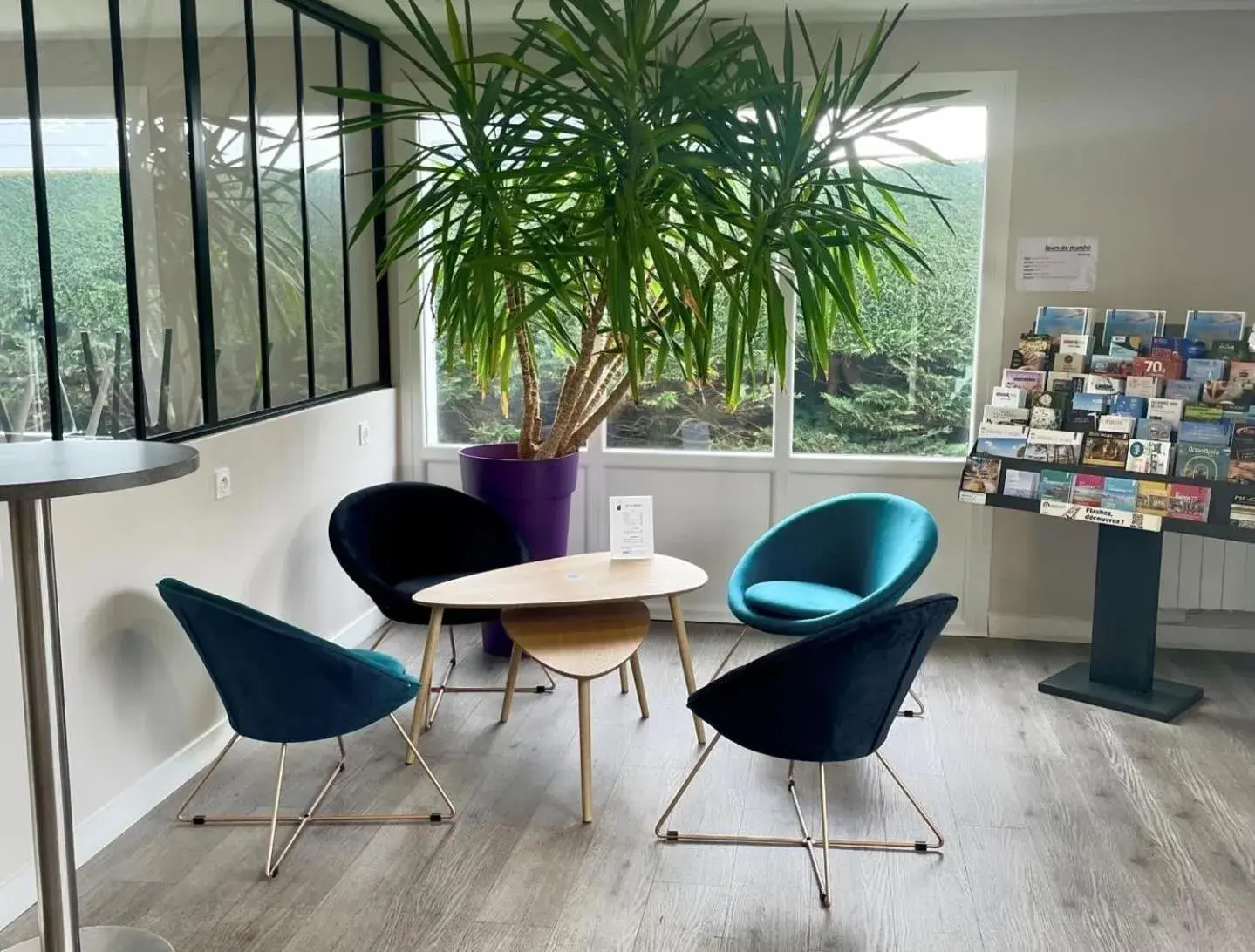 Living room in BRIT HOTEL Confort MORLAIX Living room in BRIT HOTEL Confort MORLAIX