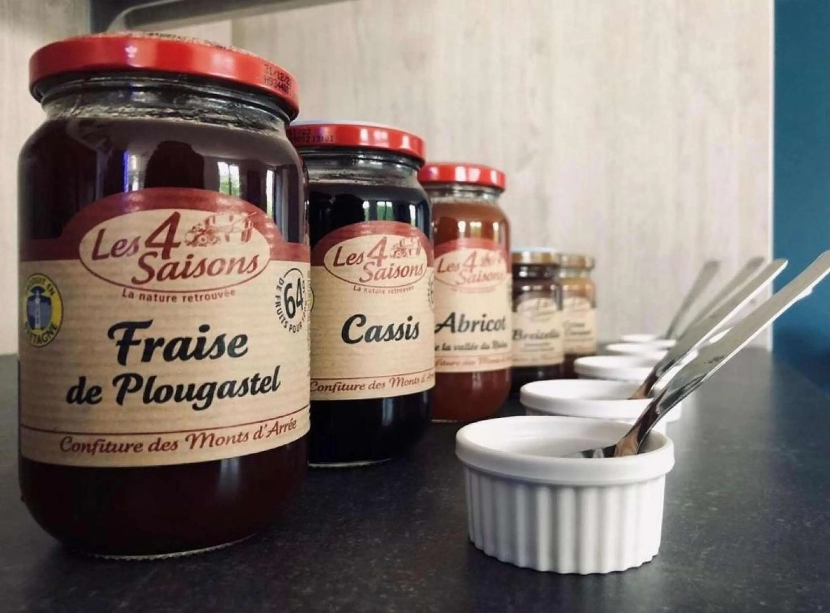 Breakfast in BRIT HOTEL Confort MORLAIX