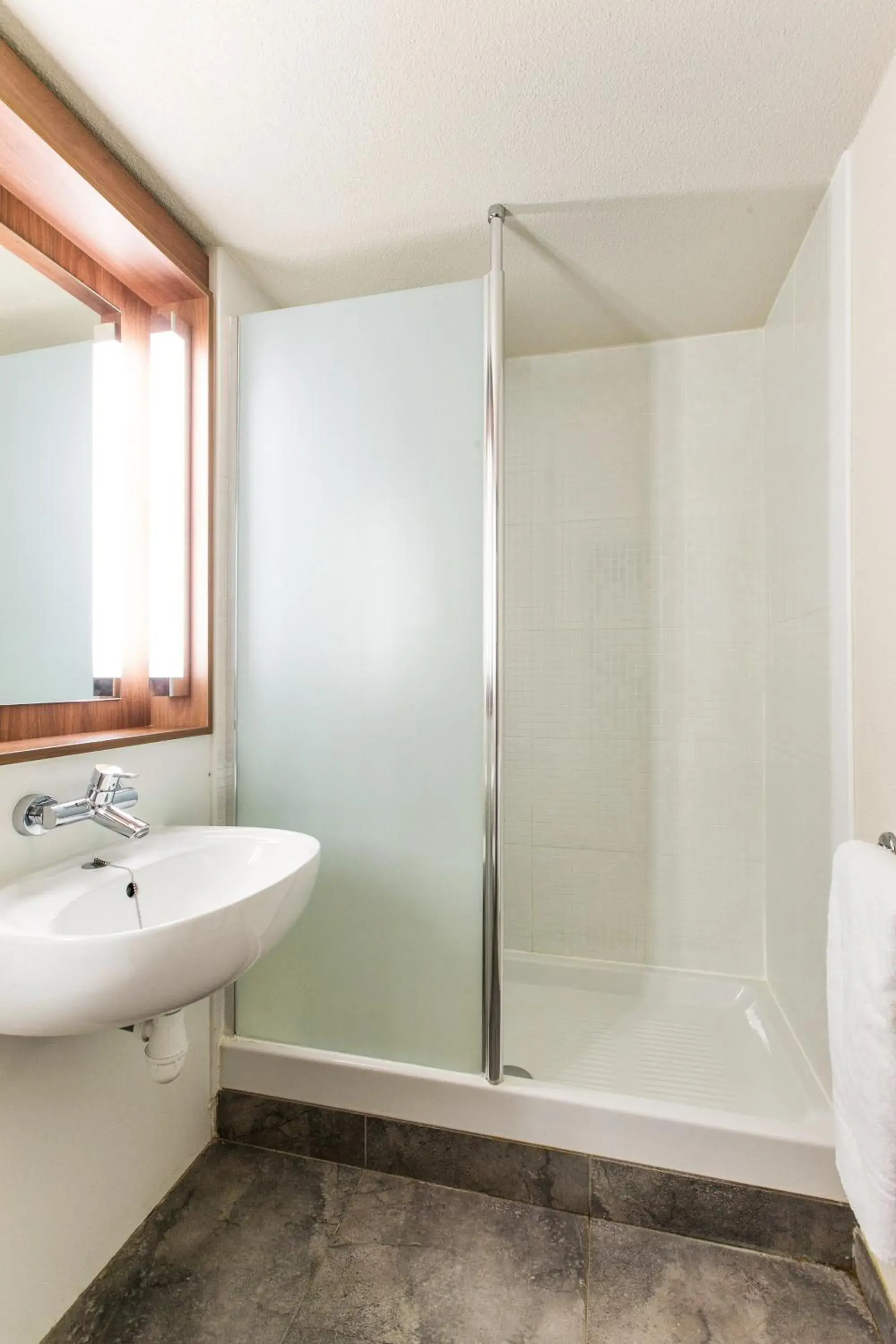 1 Double Bed 1 Junior Bed (Up To 10 Years) in Campanile Conflans-Sainte-Honorine 1 Double Bed 1 Junior Bed (Up To 10 Years) in Campanile Conflans-Sainte-Honorine