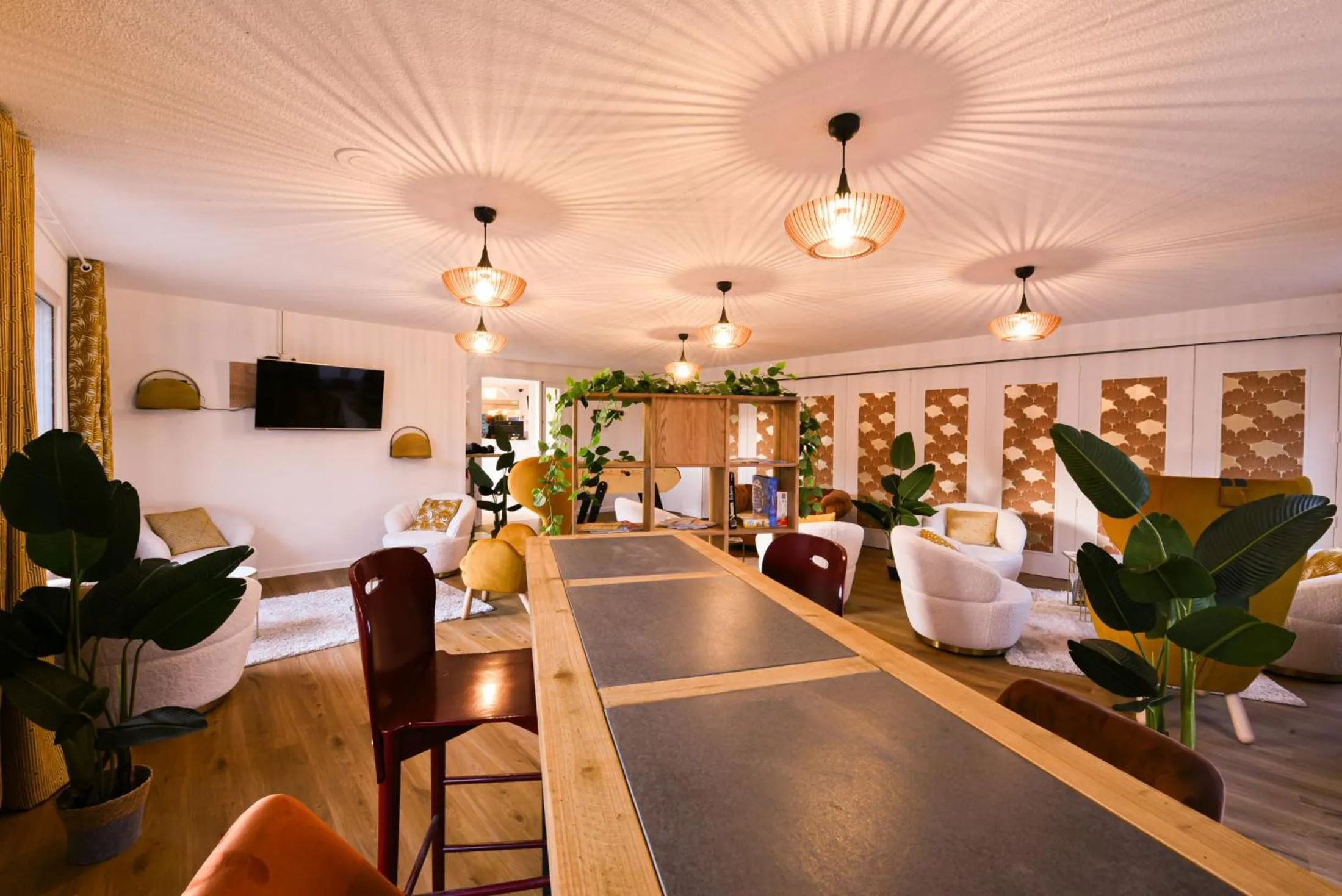 Seating area in Kyriad Villeneuve Saint Georges - Hôtel rénové