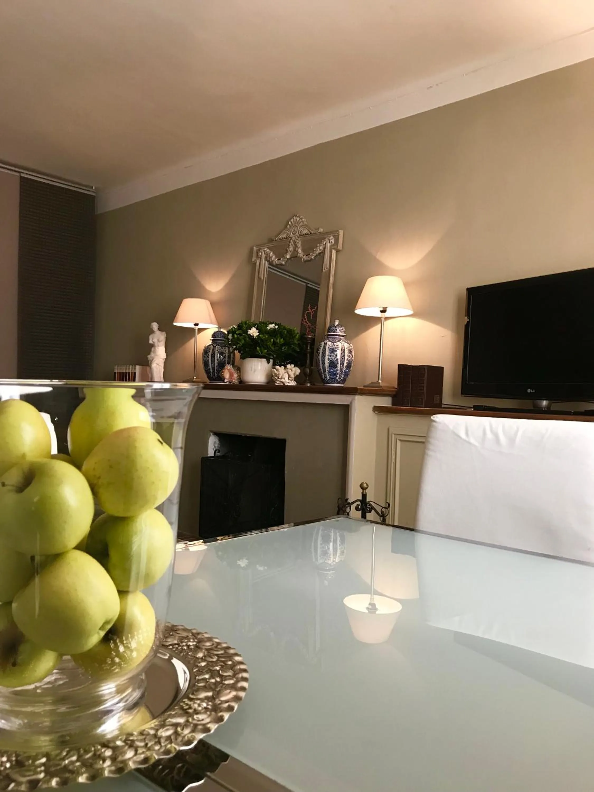 Decorative detail in Capri Moon Guest House