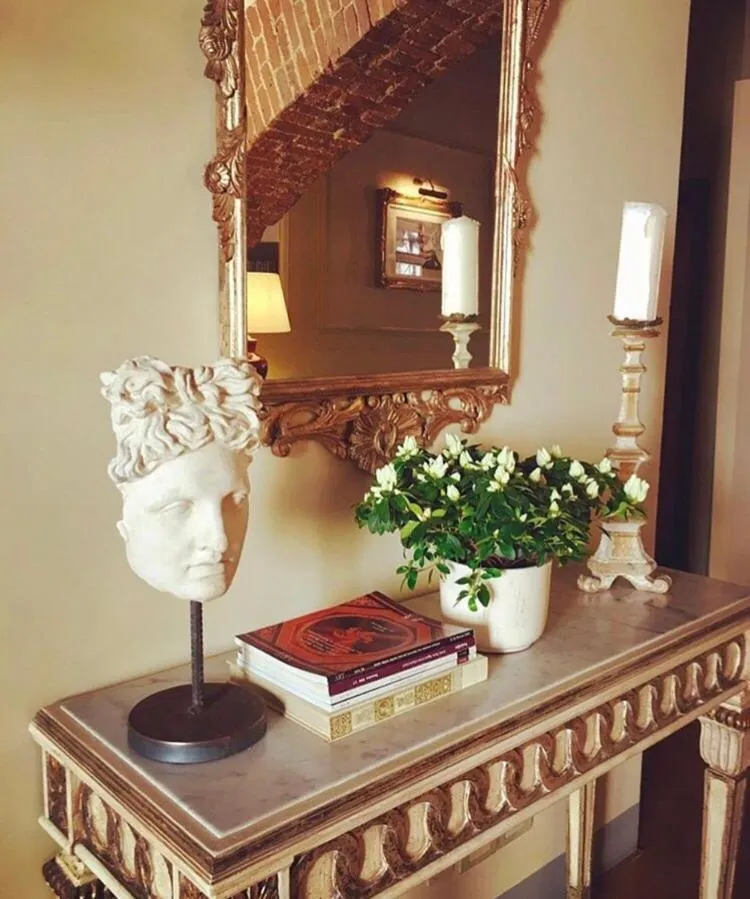 Communal lounge/ TV room in Capri Moon Guest House