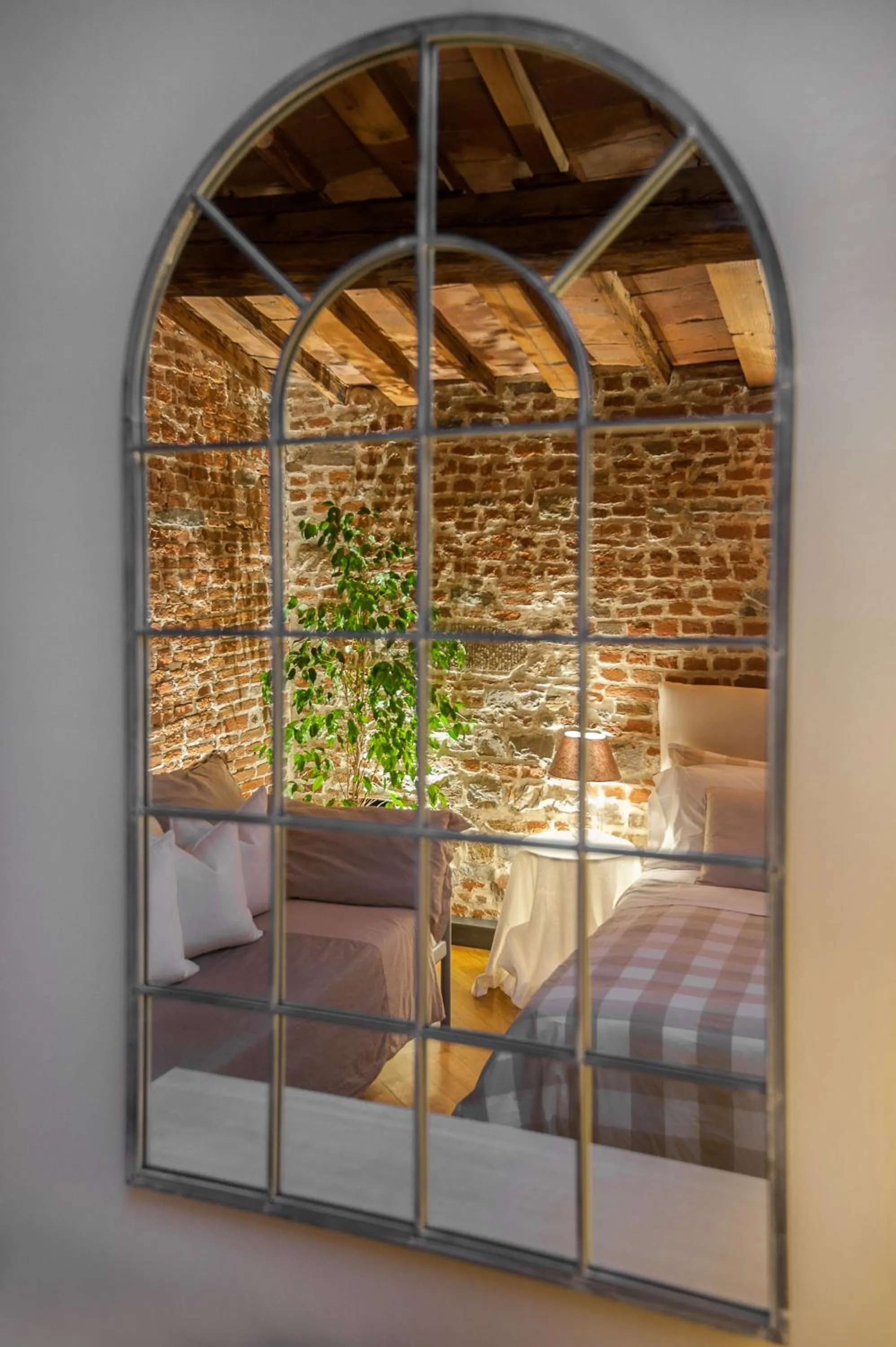 Decorative detail, Bed in Capri Moon Guest House