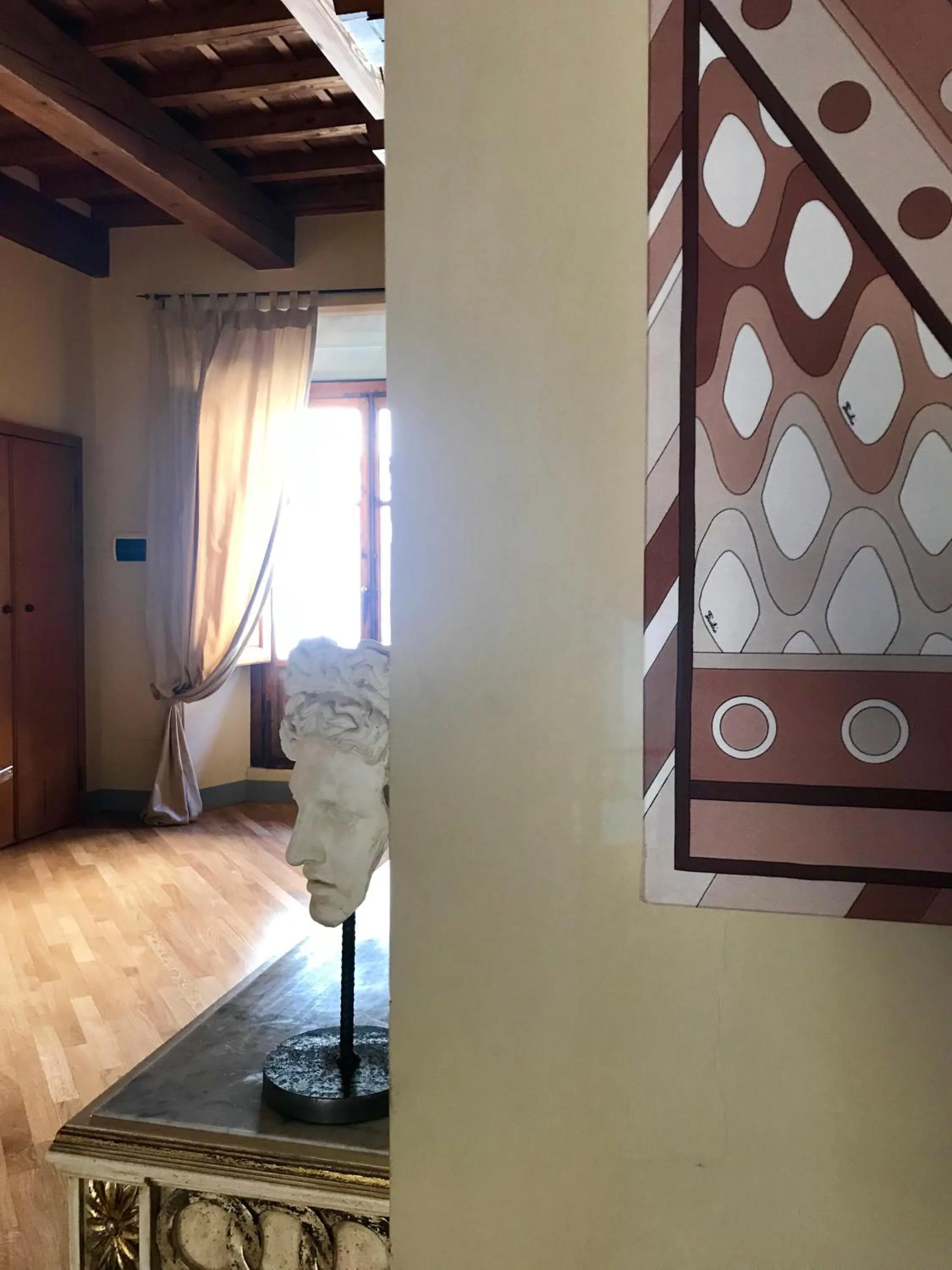 Decorative detail in Capri Moon Guest House