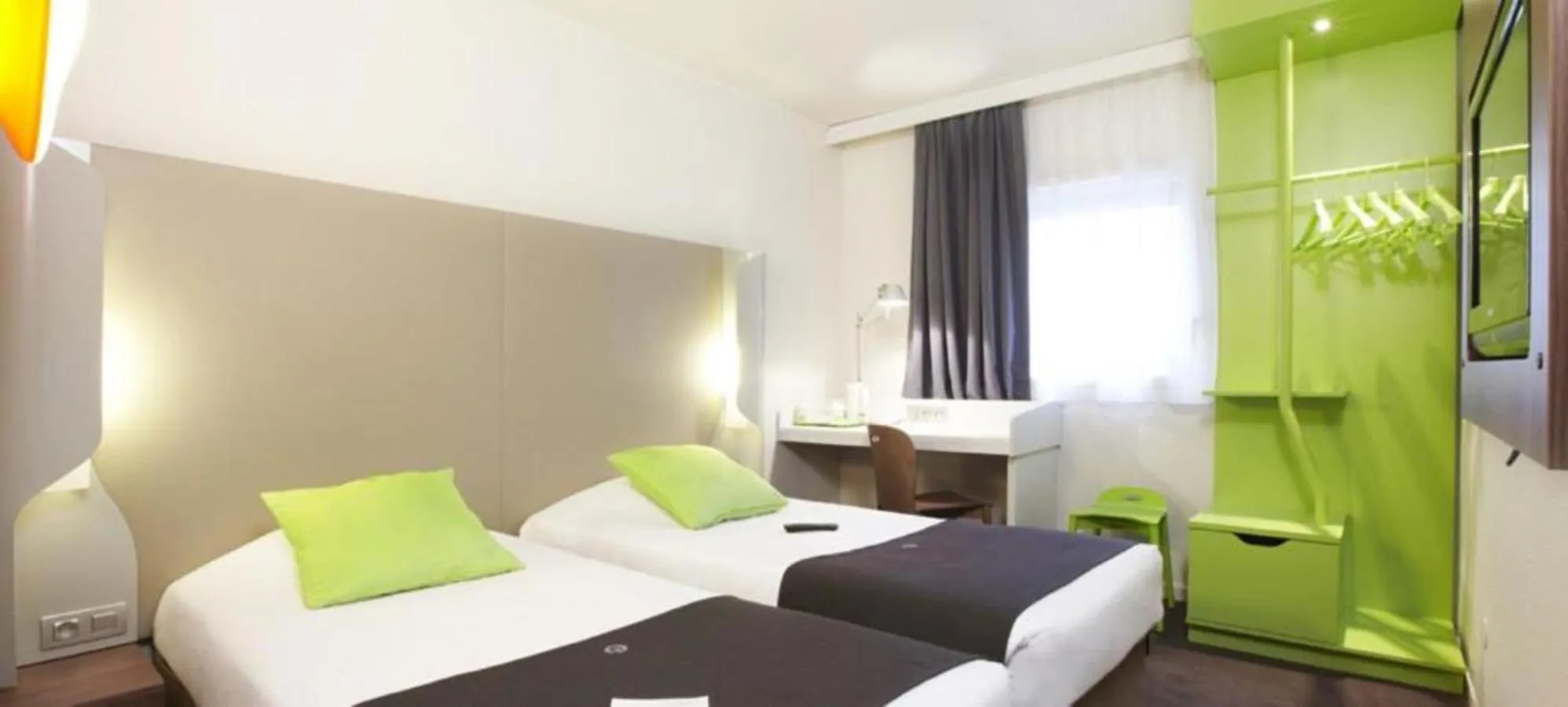 Standard Twin Room in Campanile Marne-La-Vallée - Torcy